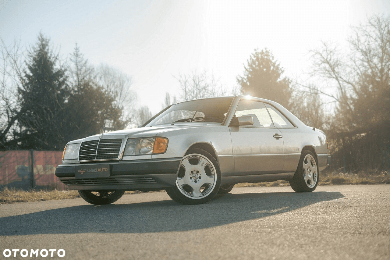 Mercedes-Benz Klasa E zdjęcie 14