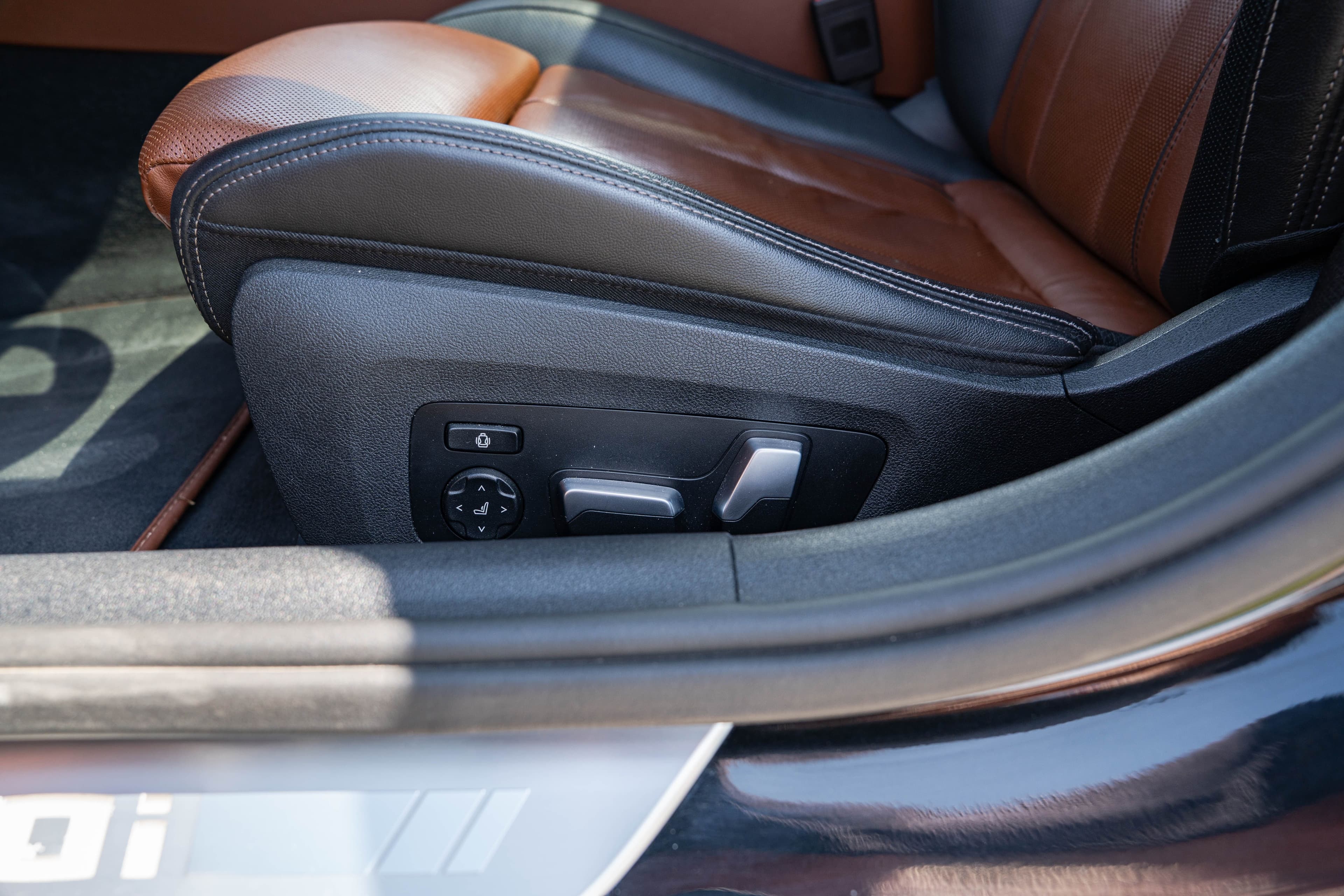 BMW Seria 8 zdjęcie 27