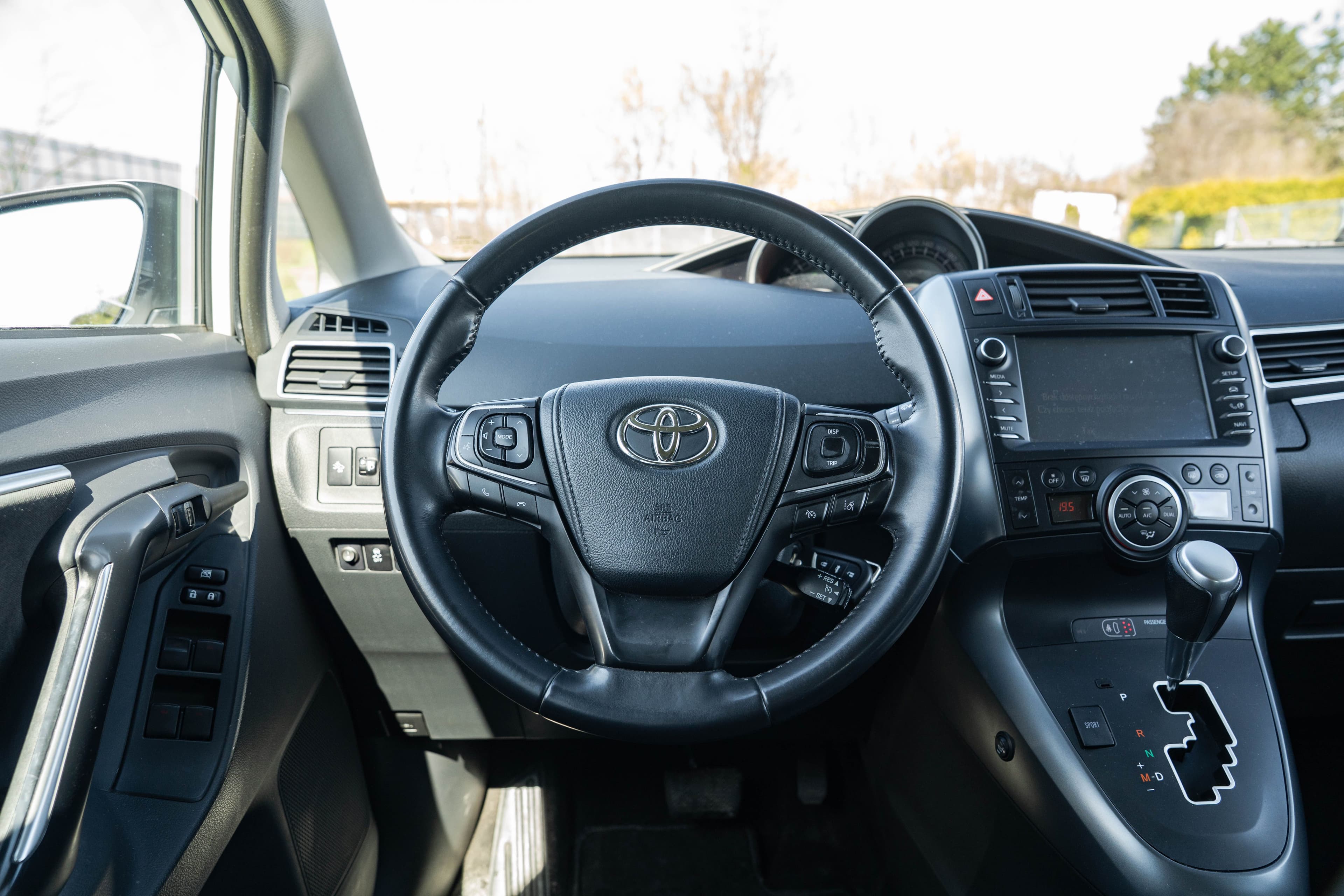 Toyota Verso zdjęcie 14