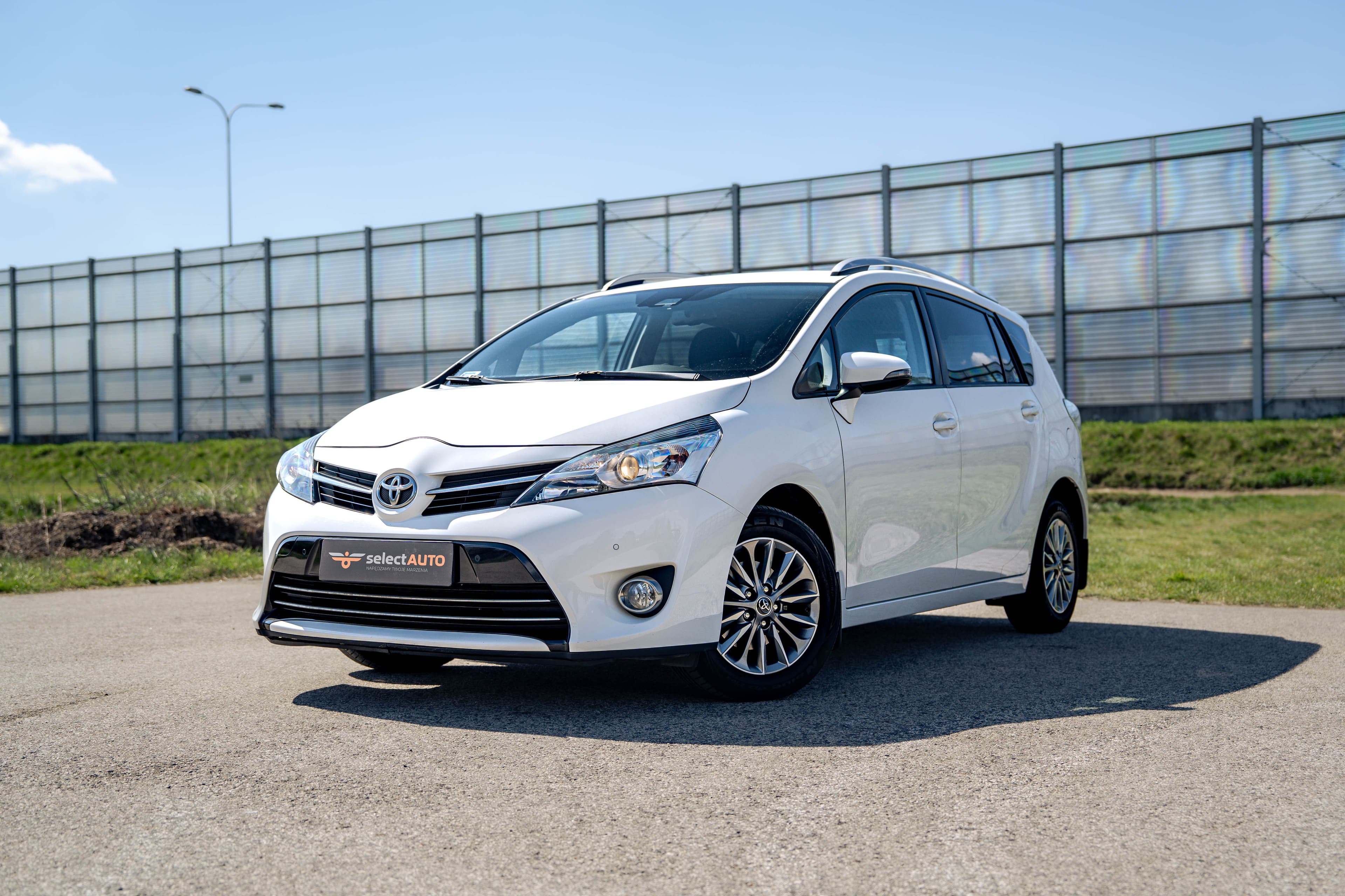 Toyota Verso zdjęcie 1