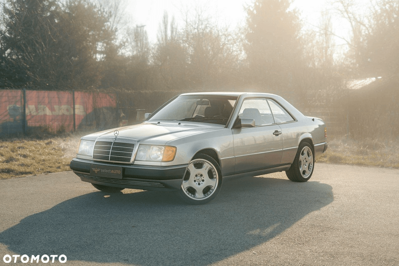 Mercedes-Benz Klasa E zdjęcie 15