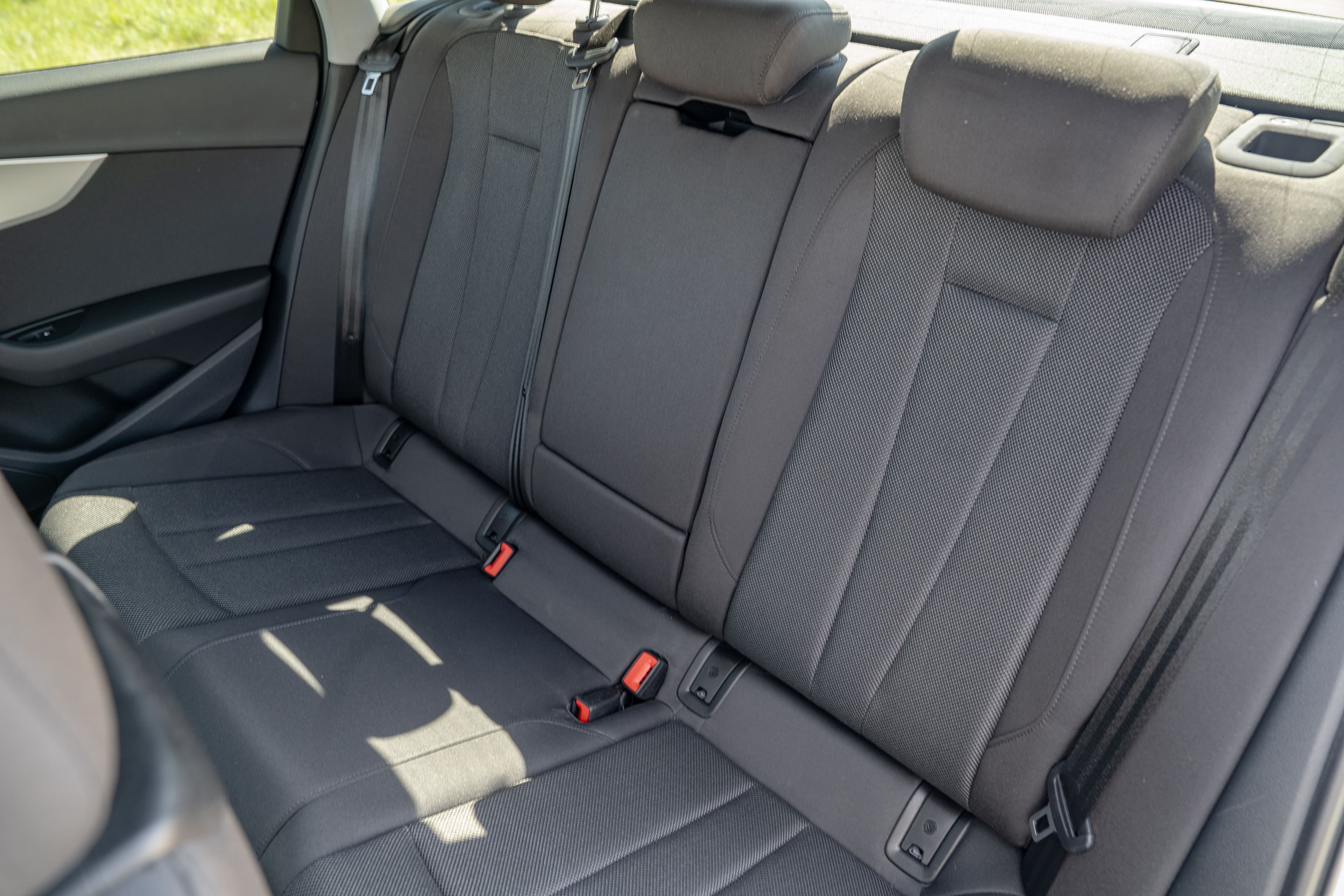 Audi A4 zdjęcie 24