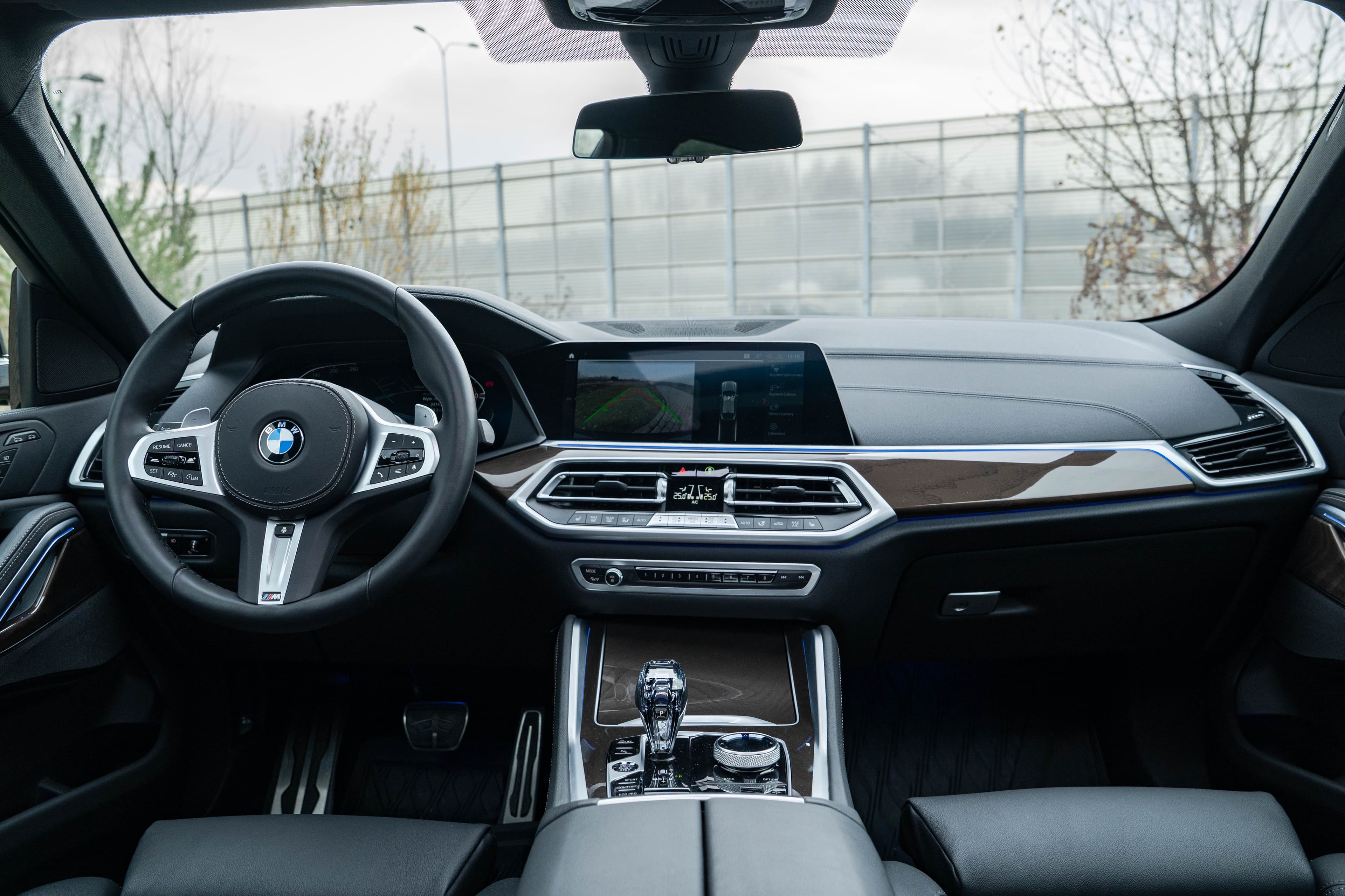BMW X6 zdjęcie 21