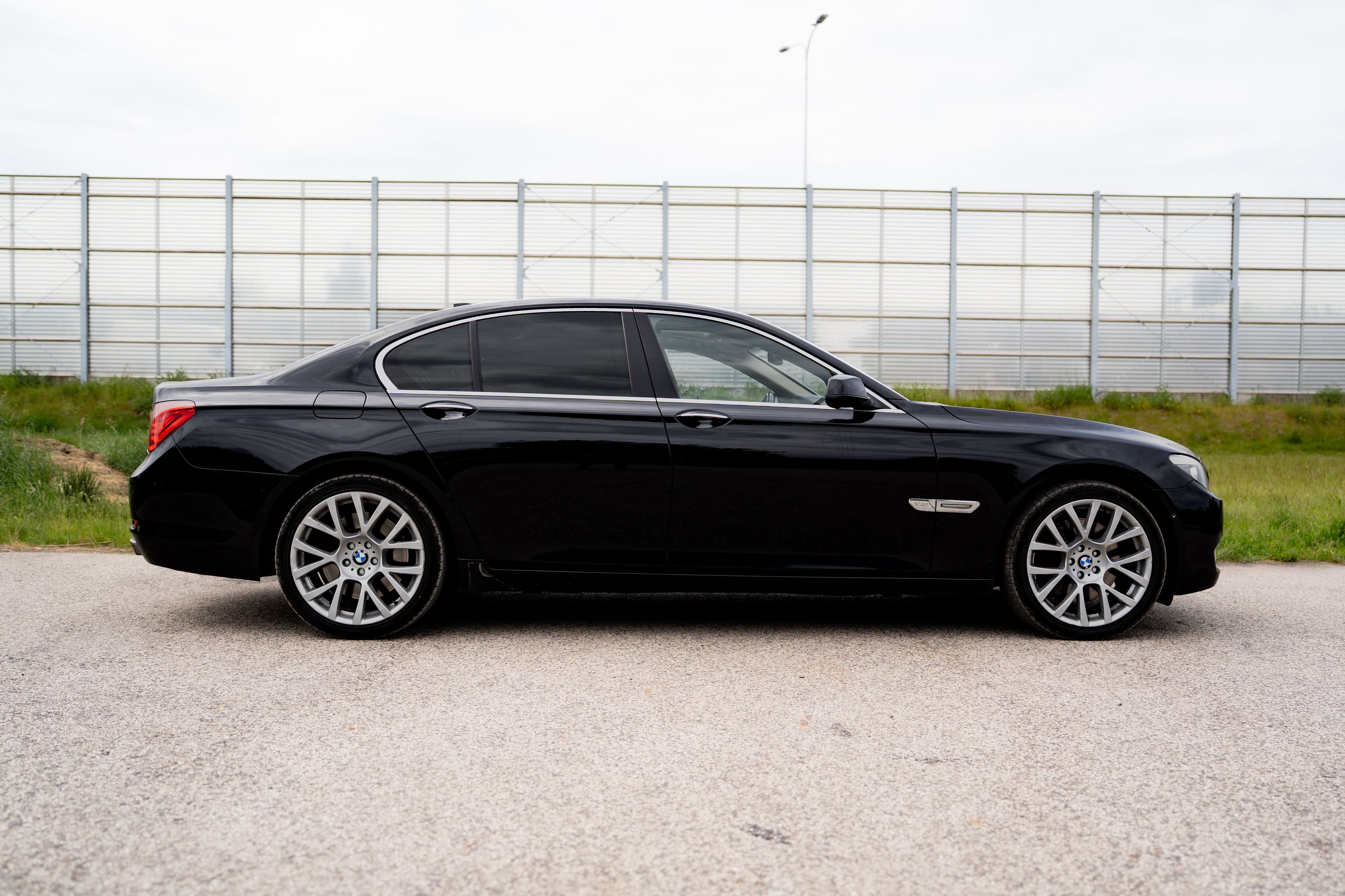 BMW Seria 7 zdjęcie 9