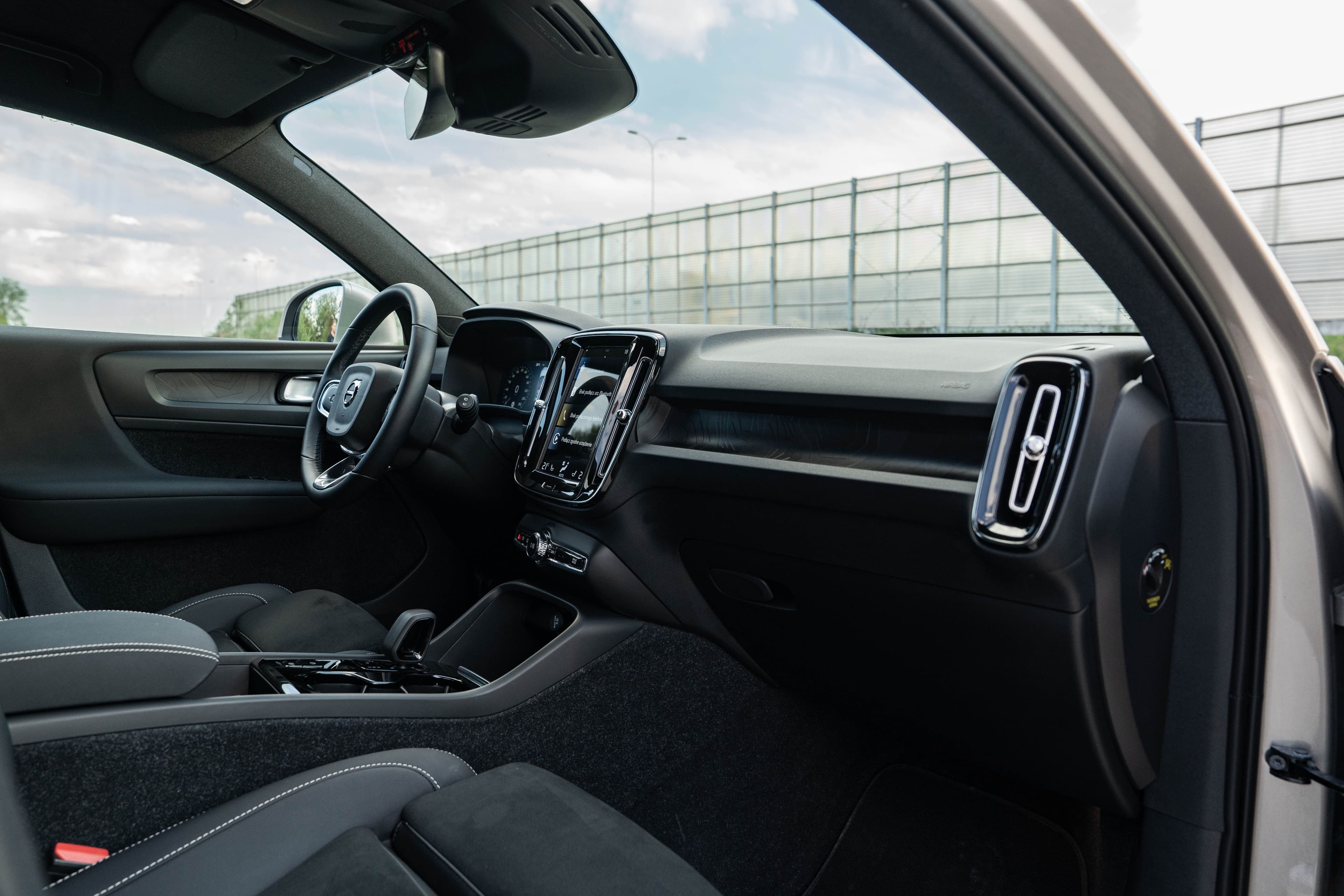 Volvo XC 40 zdjęcie 21