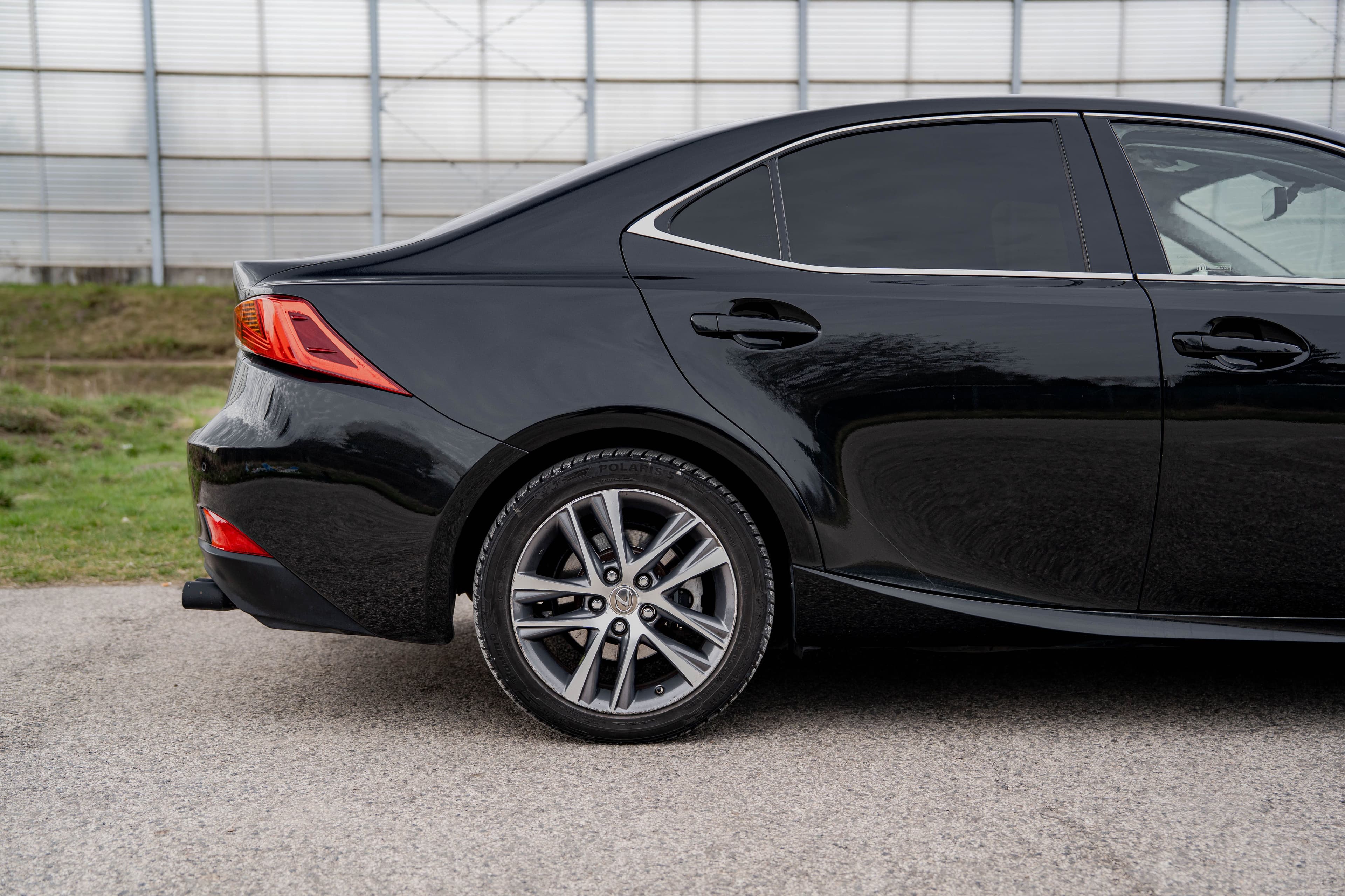 Lexus IS zdjęcie 7