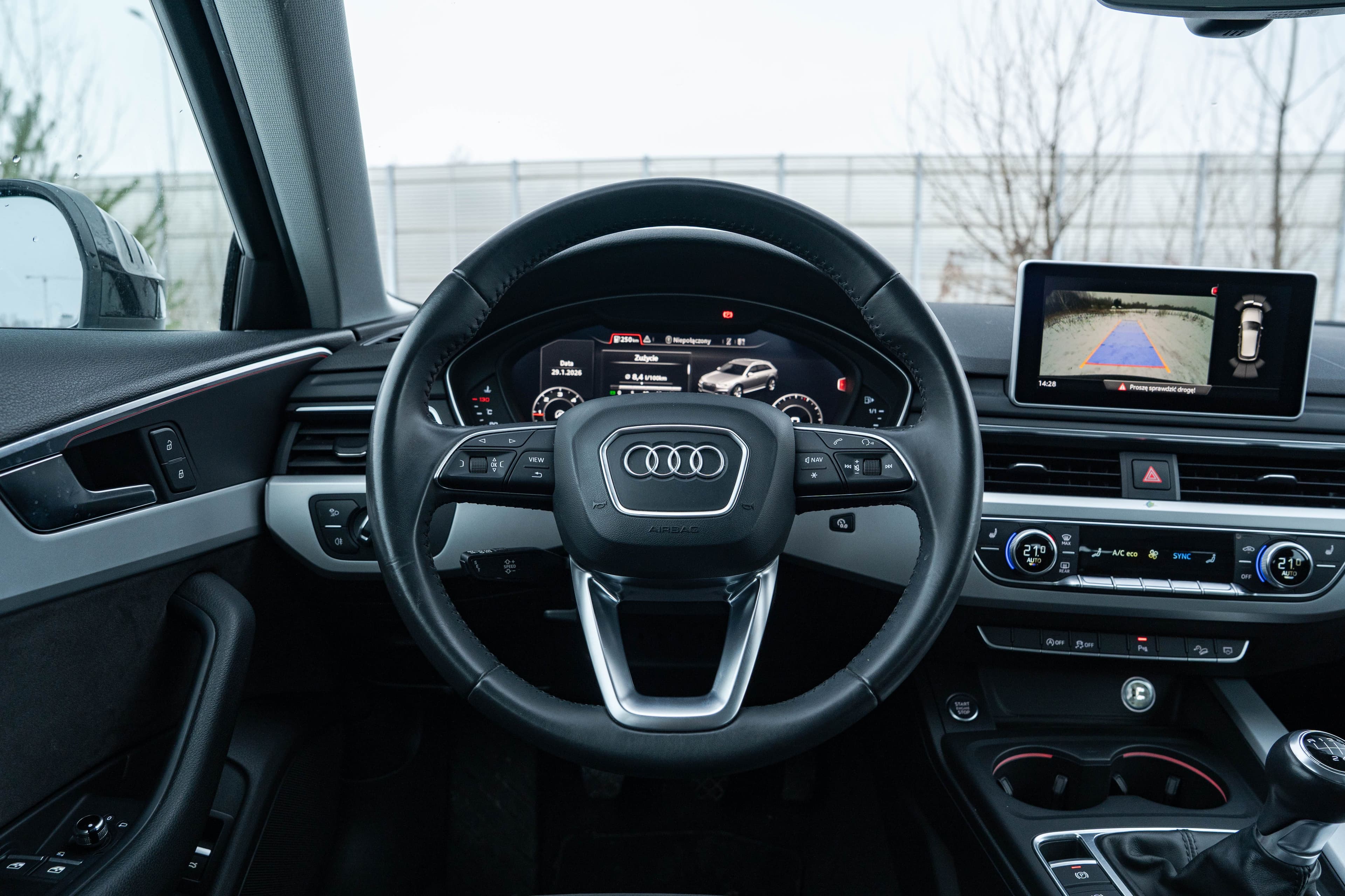 Audi A4 zdjęcie 18