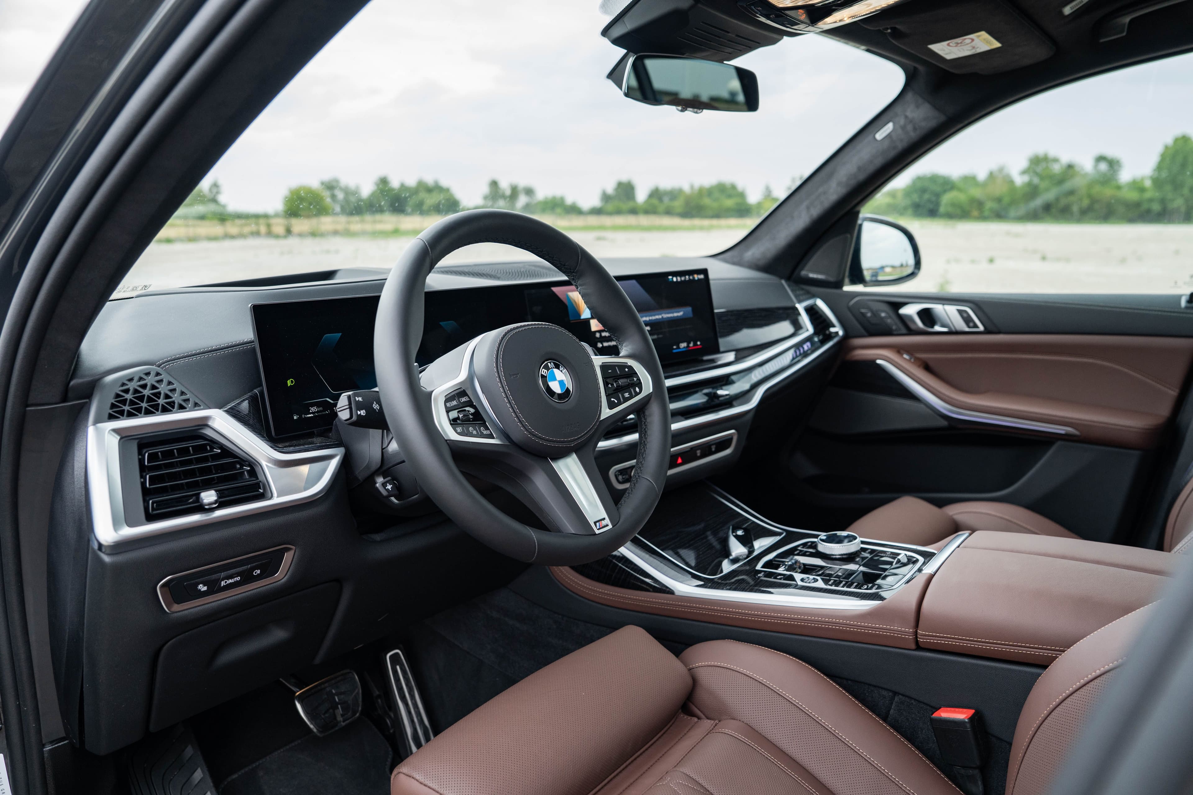 BMW X7 zdjęcie 19