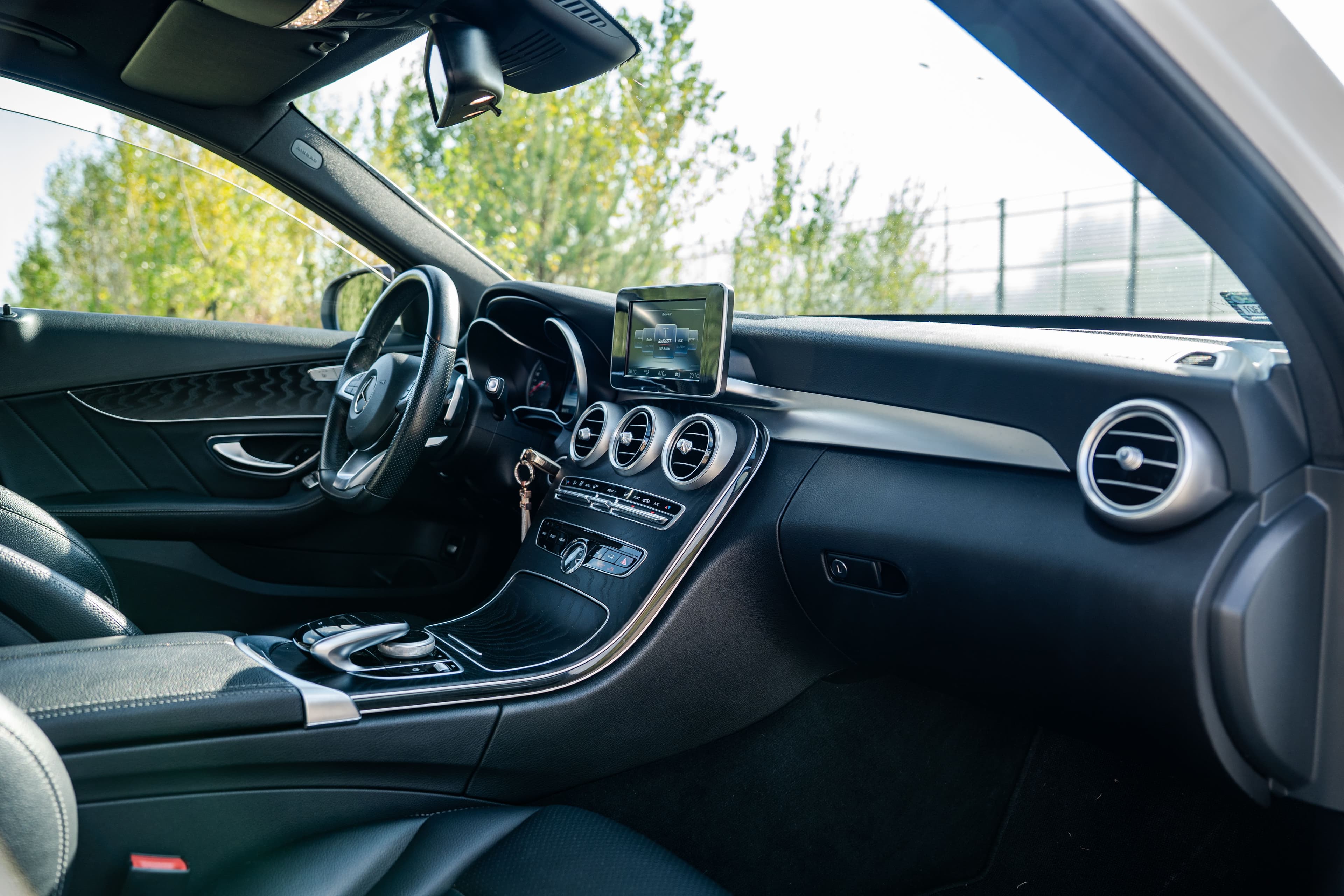 Mercedes-Benz Klasa C zdjęcie 24