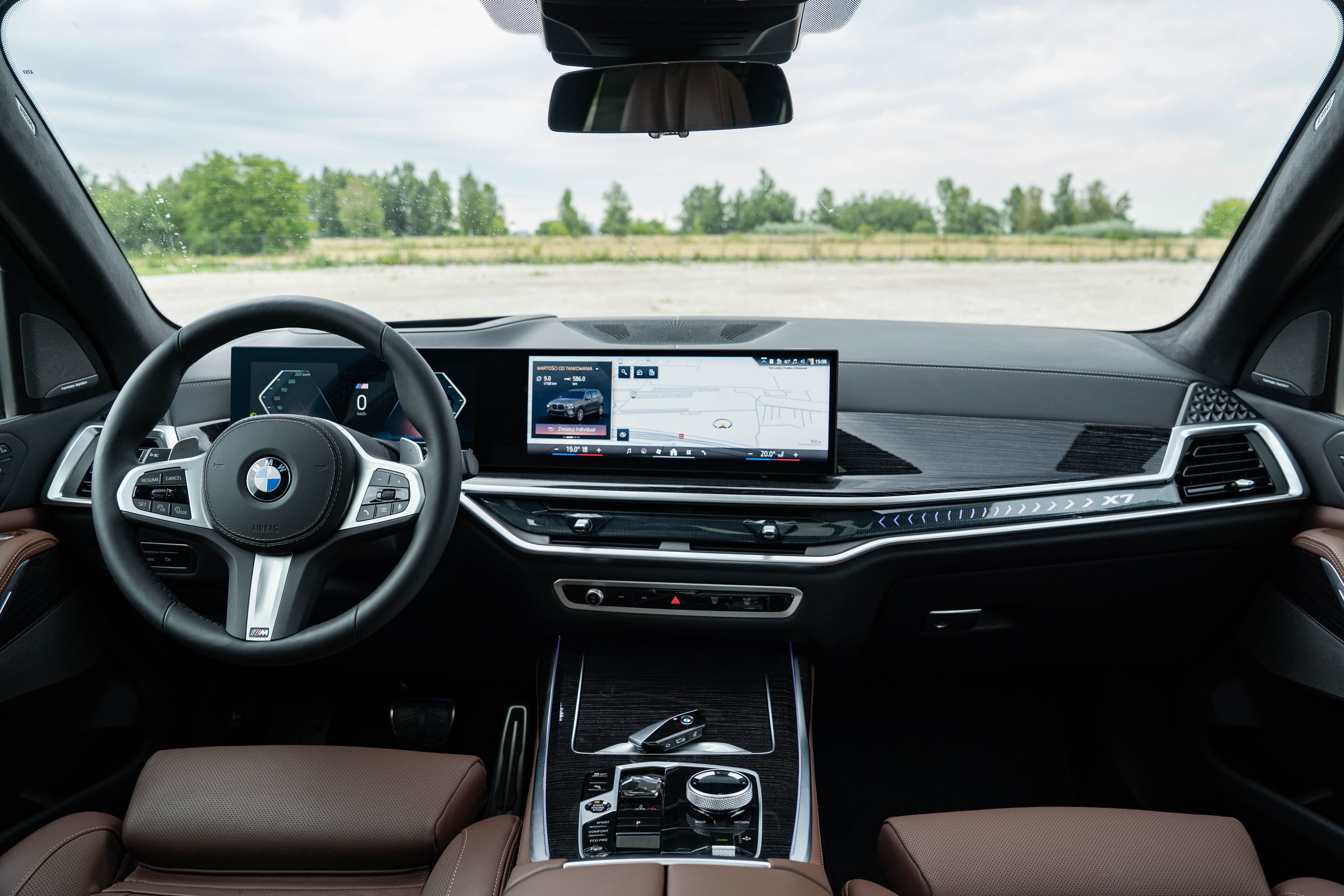 BMW X7 zdjęcie 23