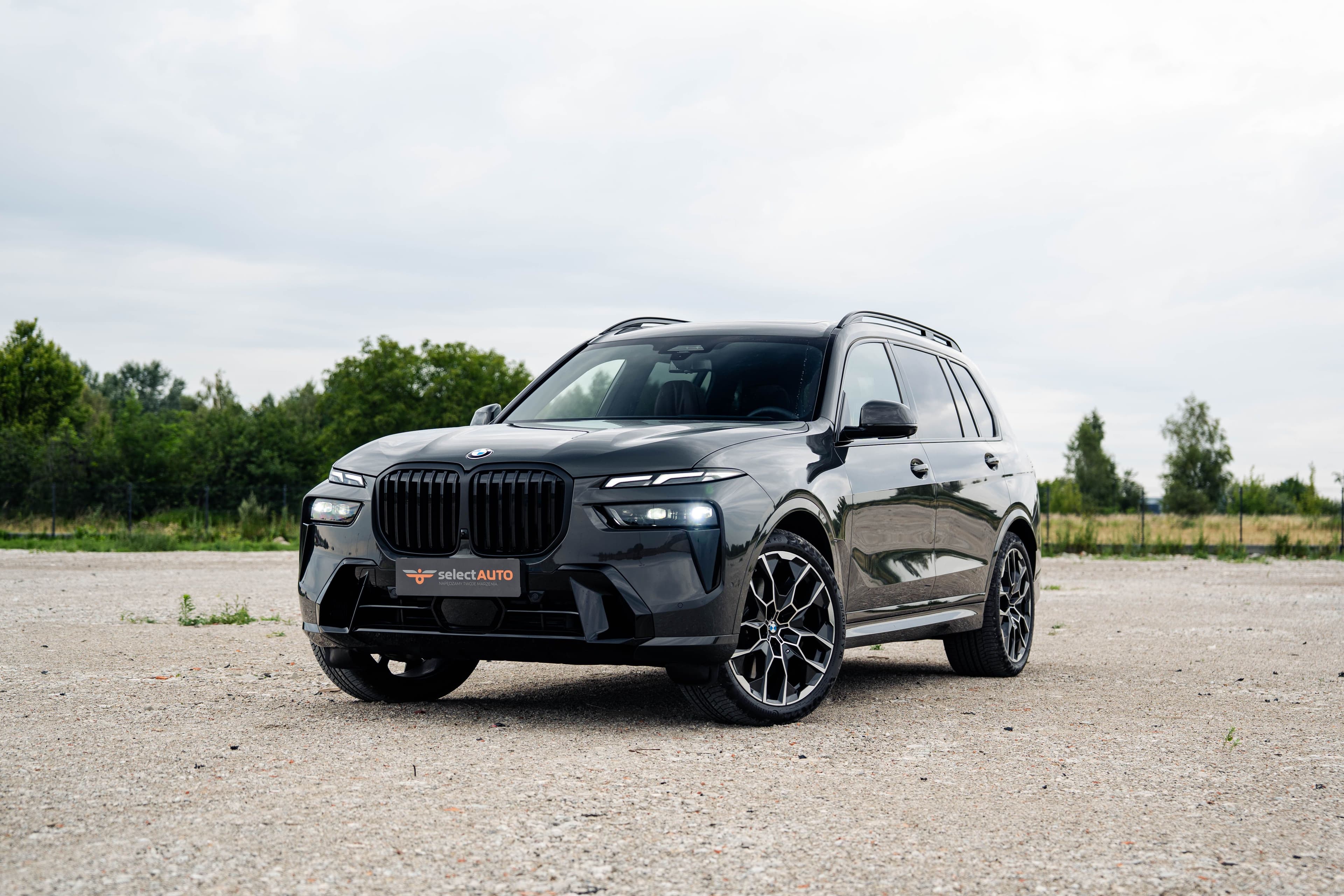 BMW X7 zdjęcie 1