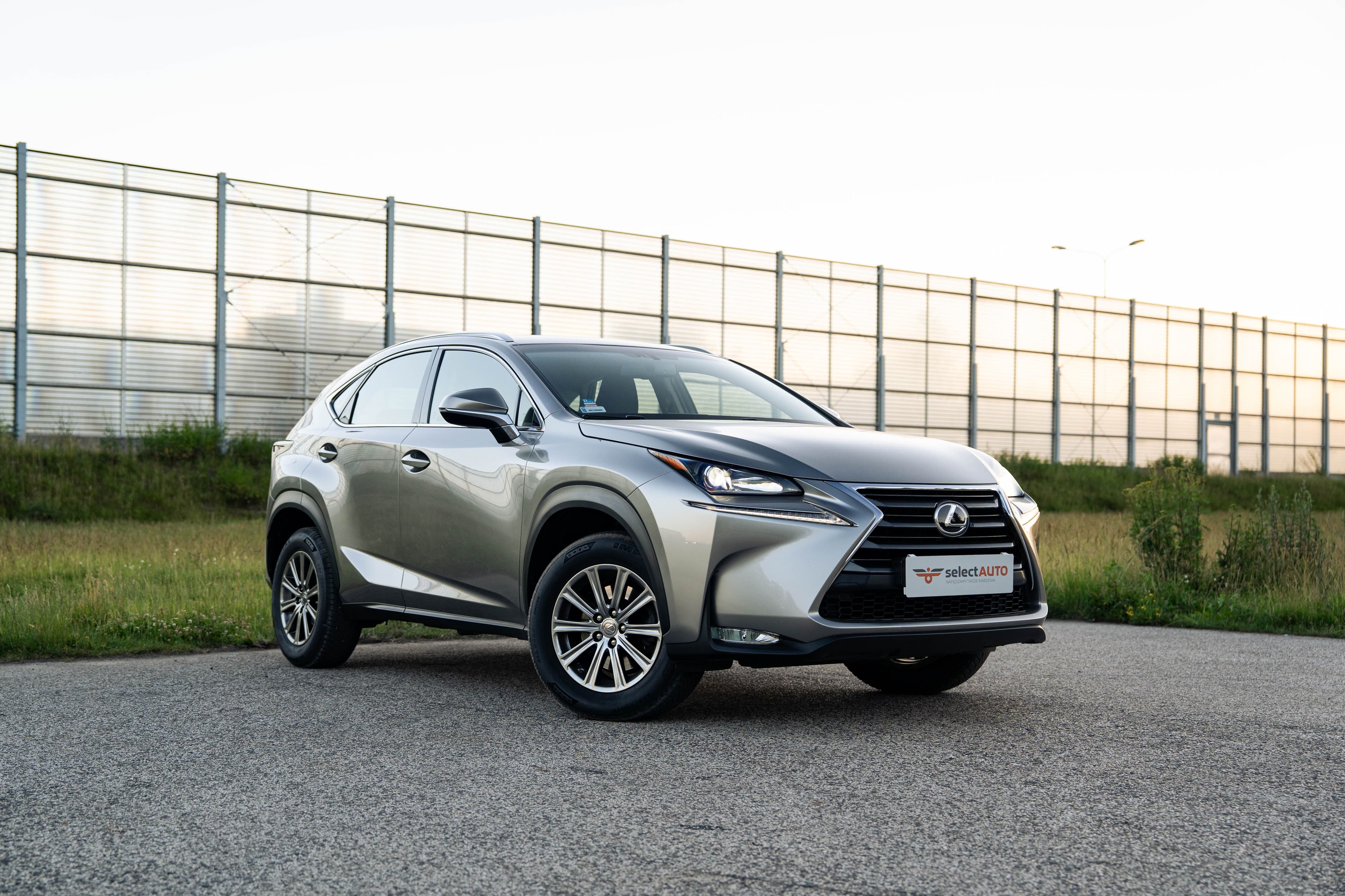 Lexus NX zdjęcie 3