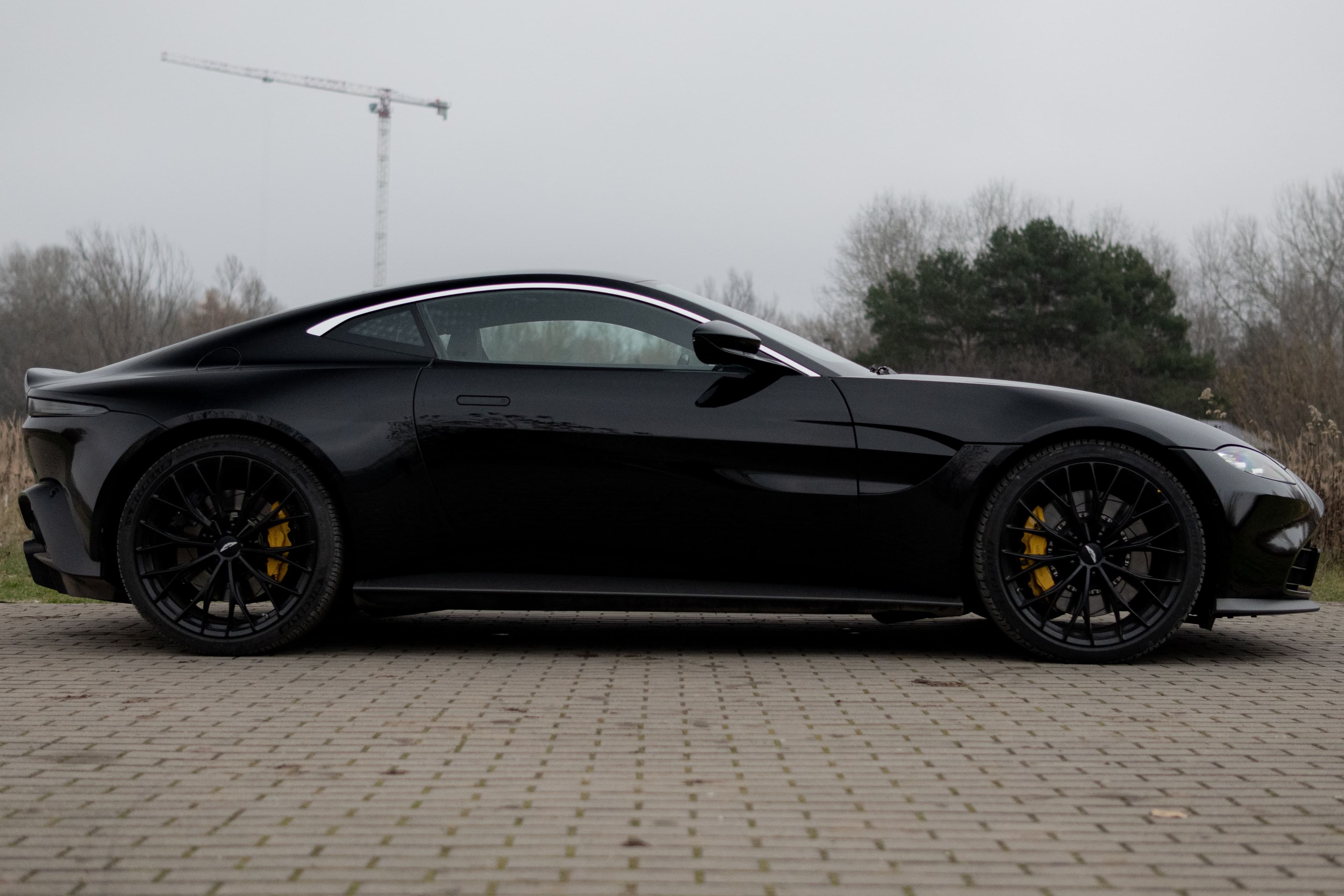 Aston Martin Vantage zdjęcie 9