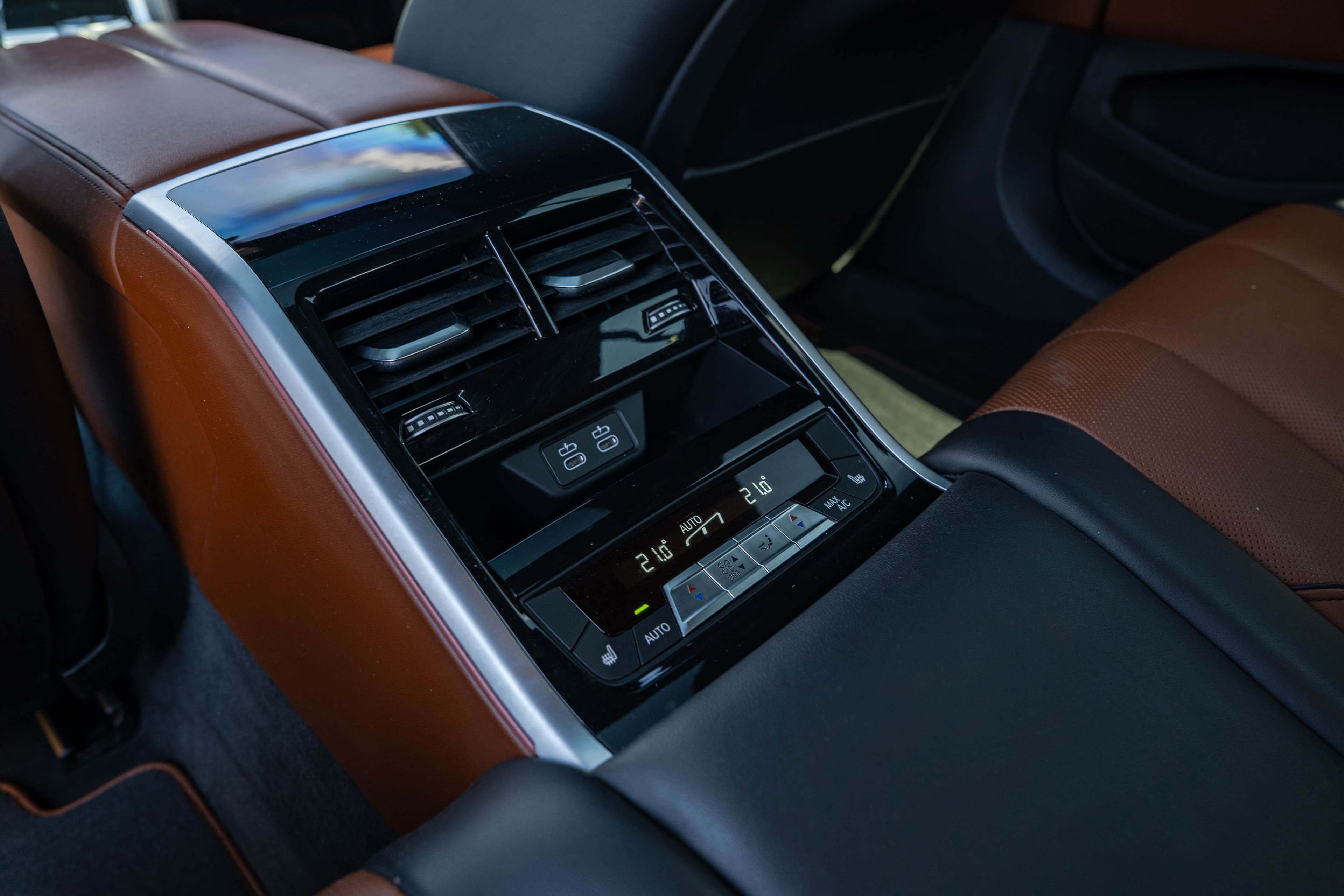 BMW Seria 8 zdjęcie 26