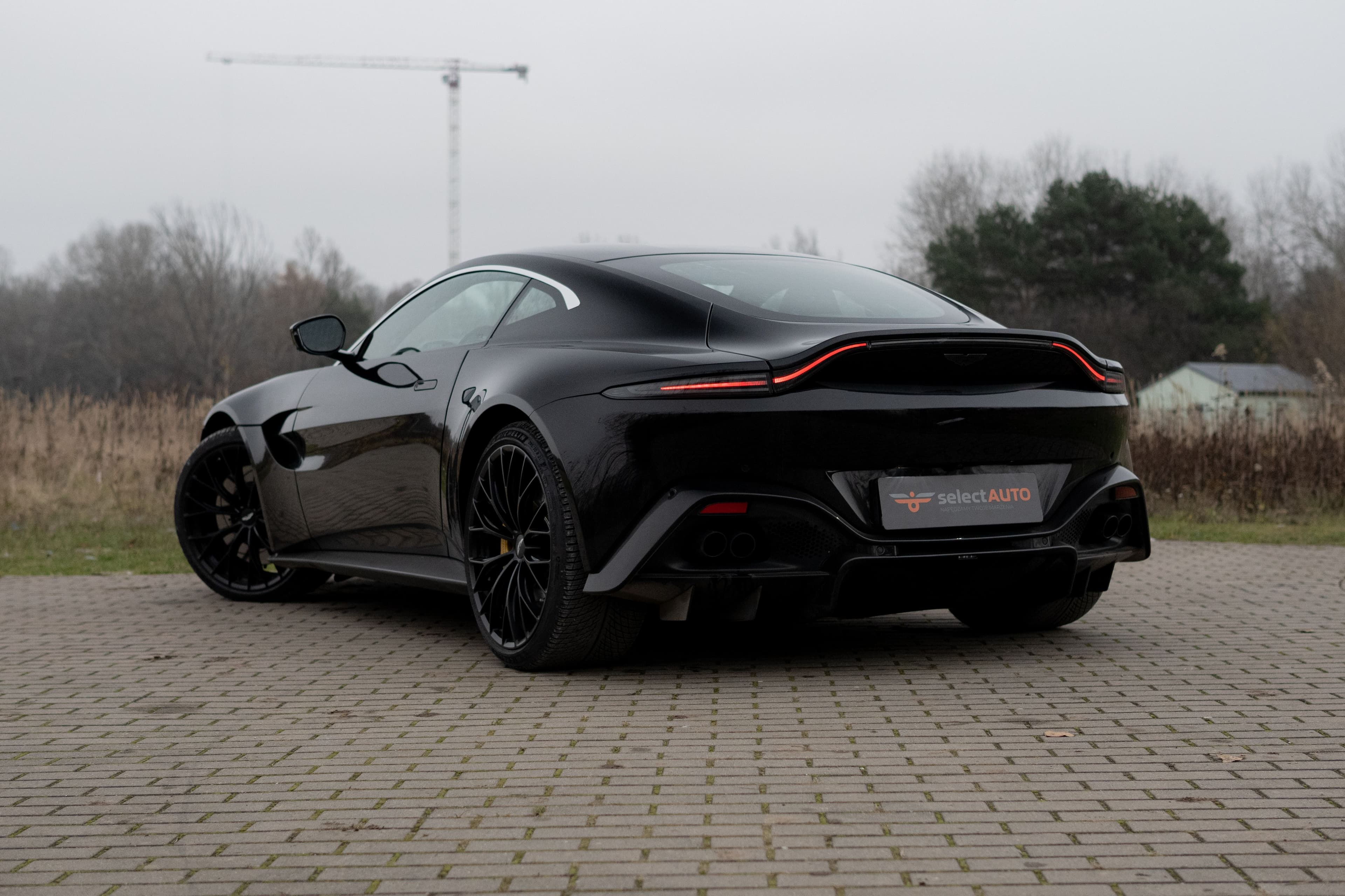 Aston Martin Vantage zdjęcie 4
