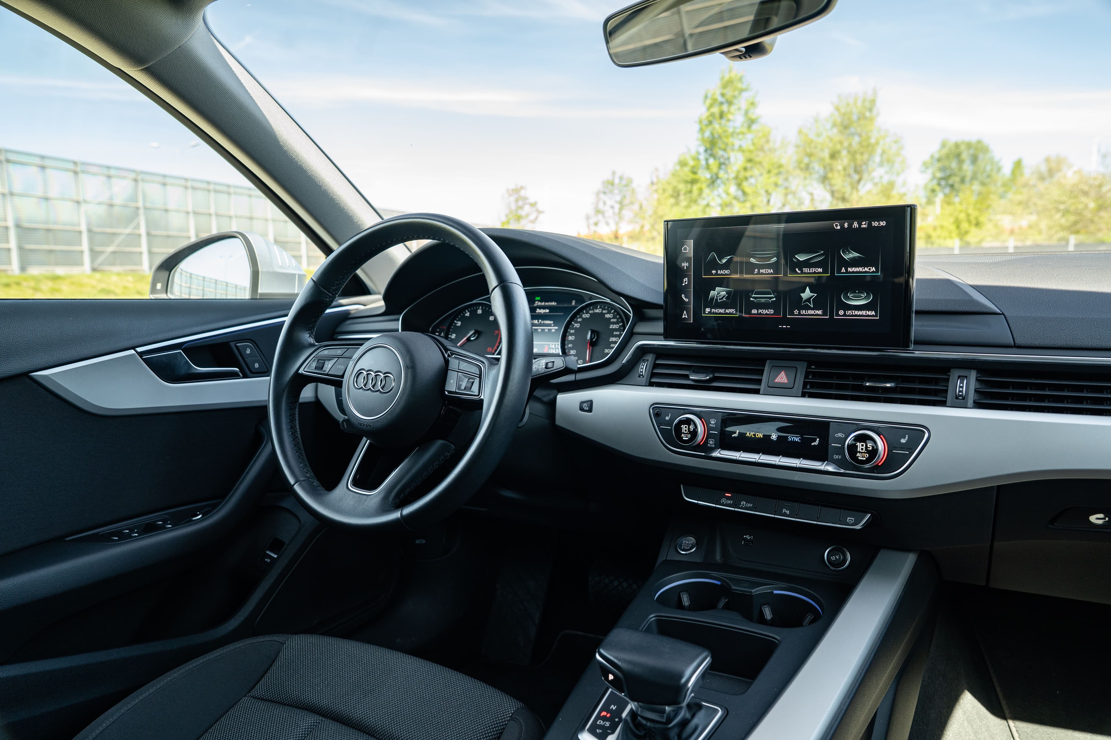 Audi A4 zdjęcie 17