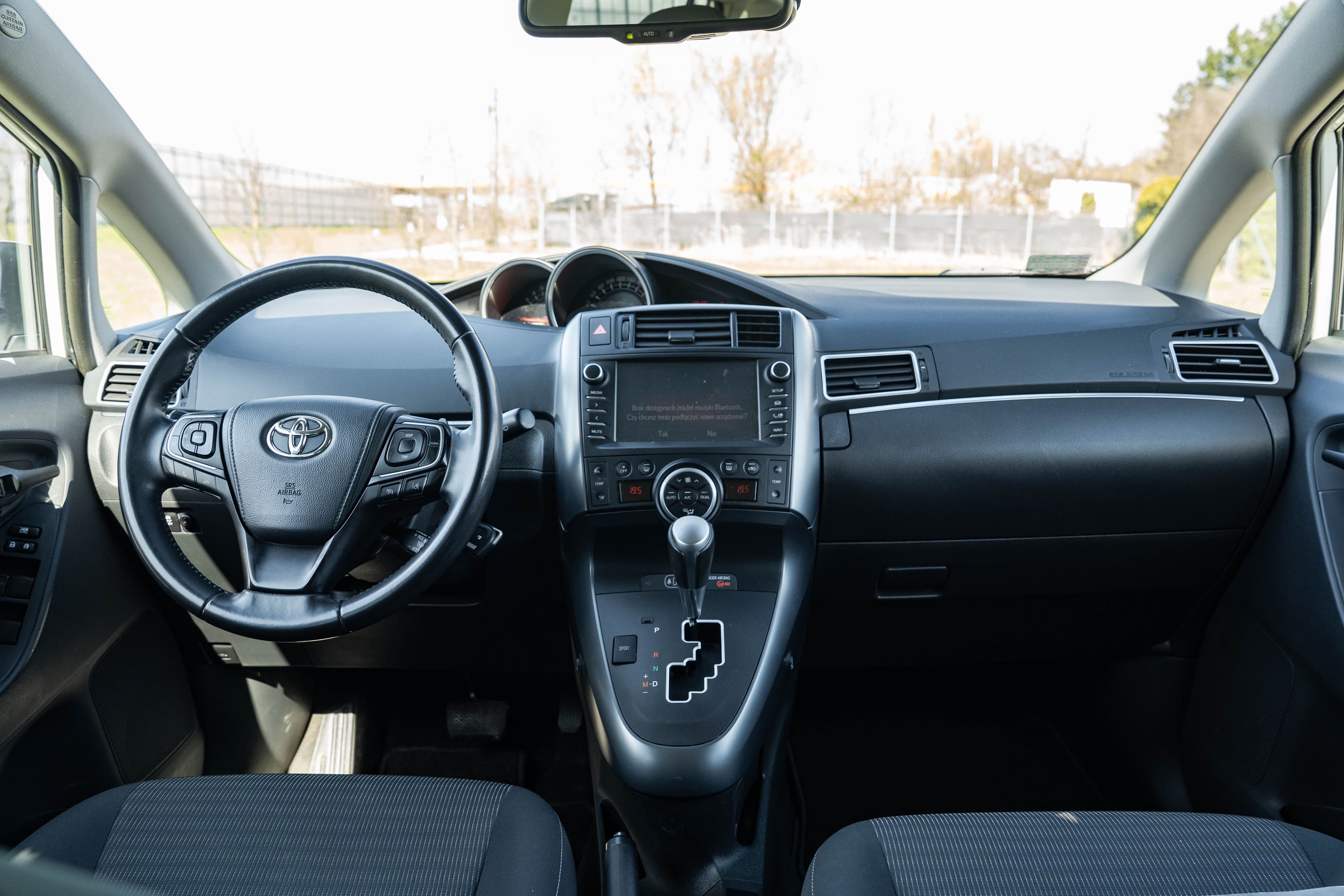 Toyota Verso zdjęcie 15