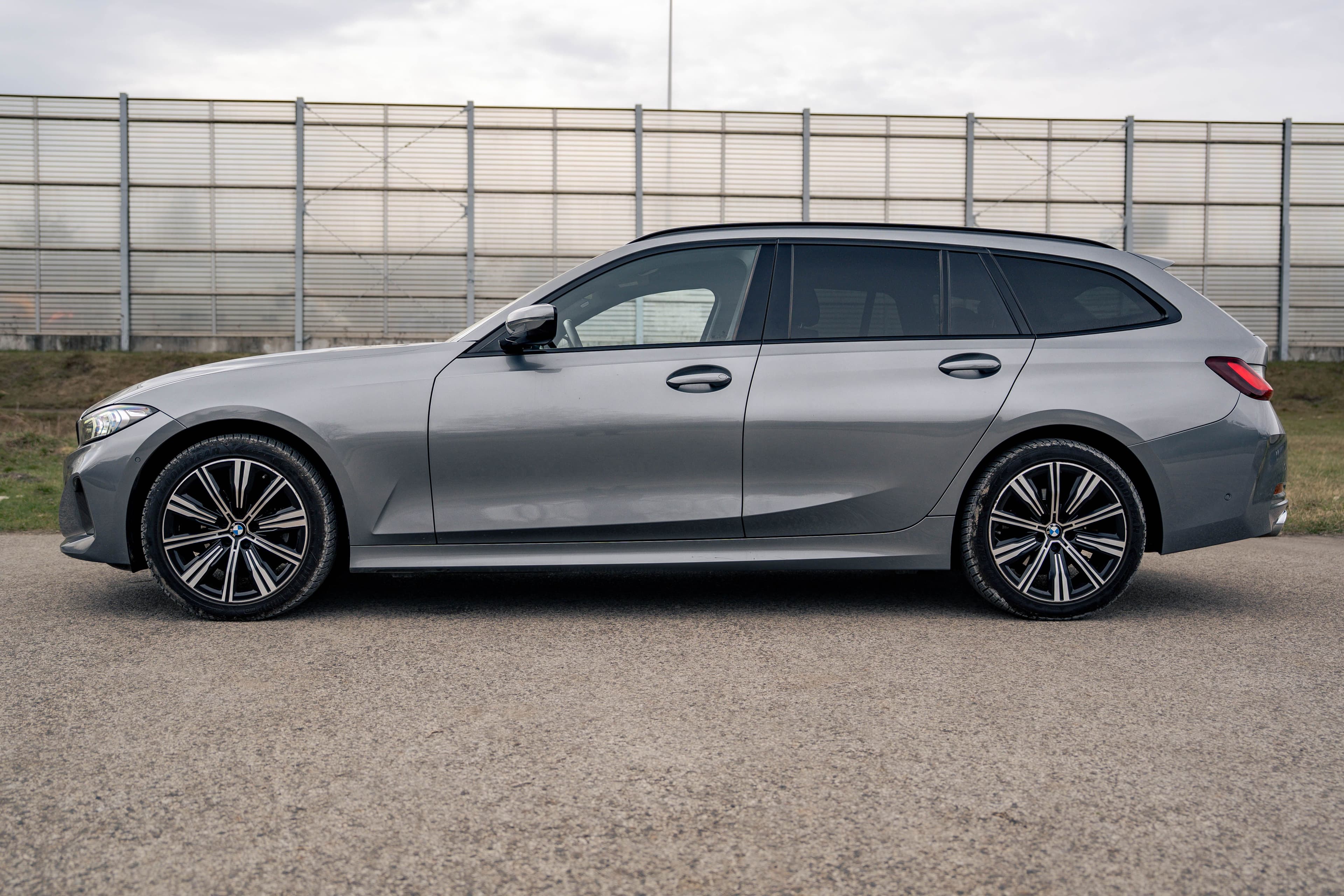 BMW Seria 3 zdjęcie 10