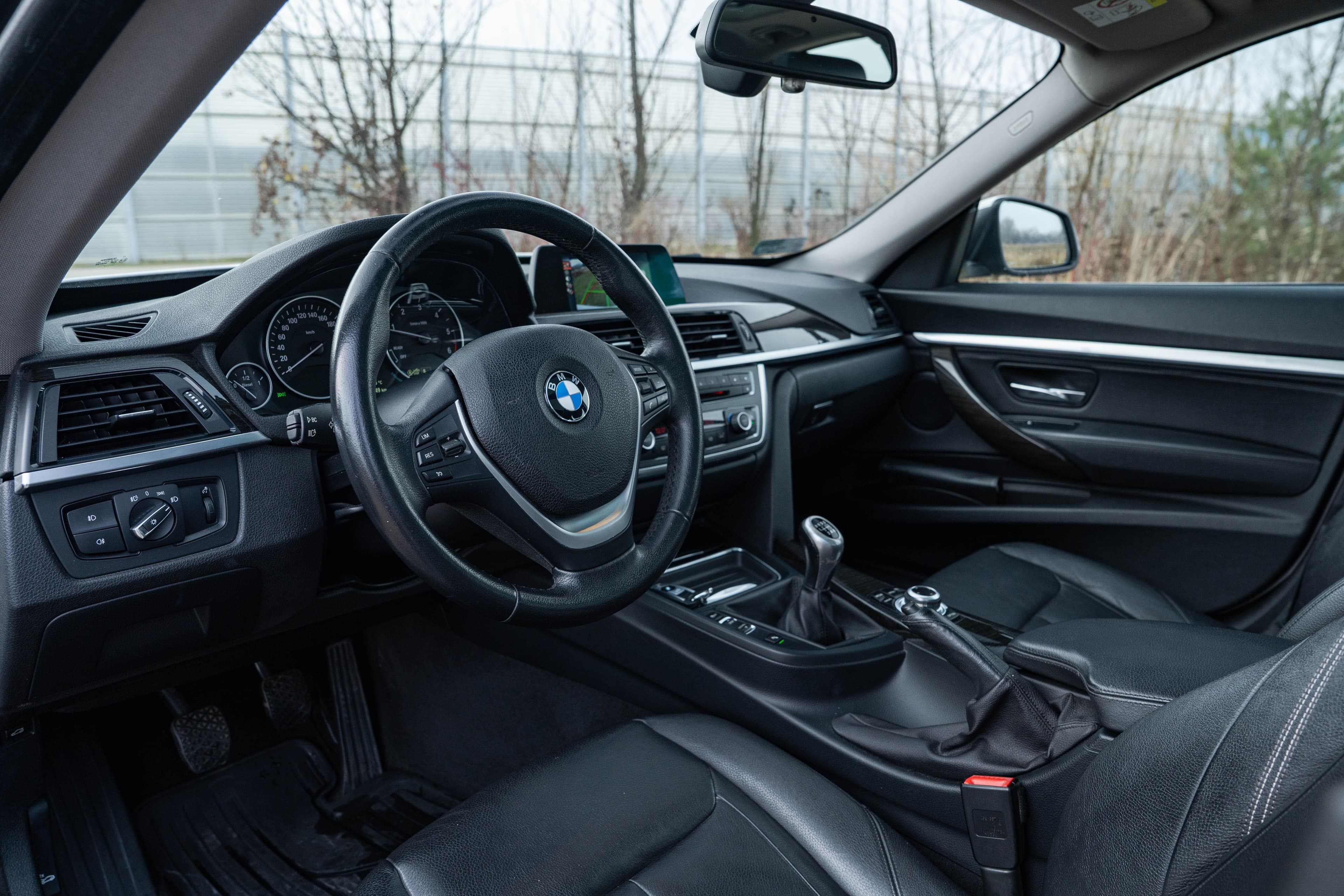 BMW Seria 3 zdjęcie 19