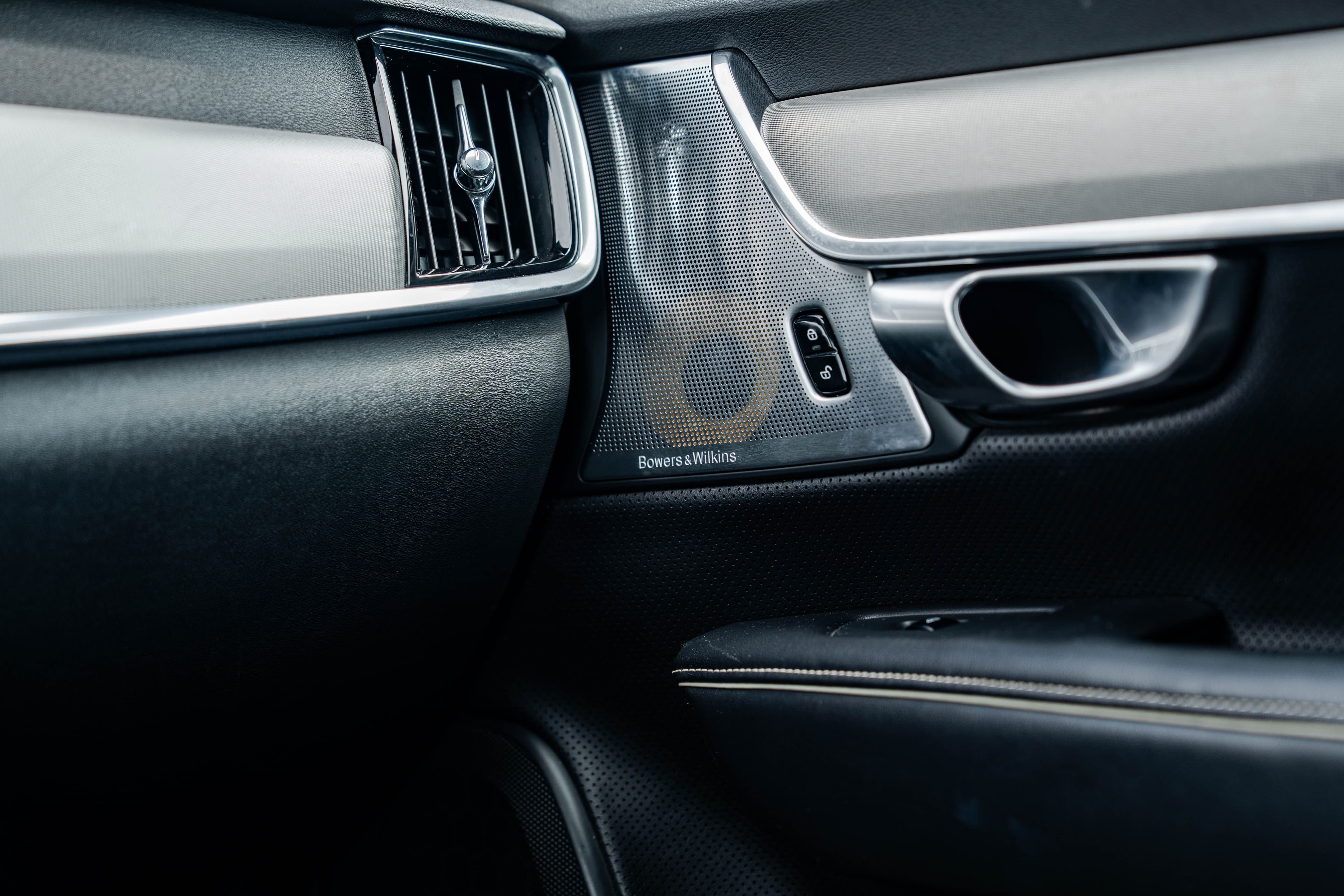 Volvo S90 zdjęcie 24