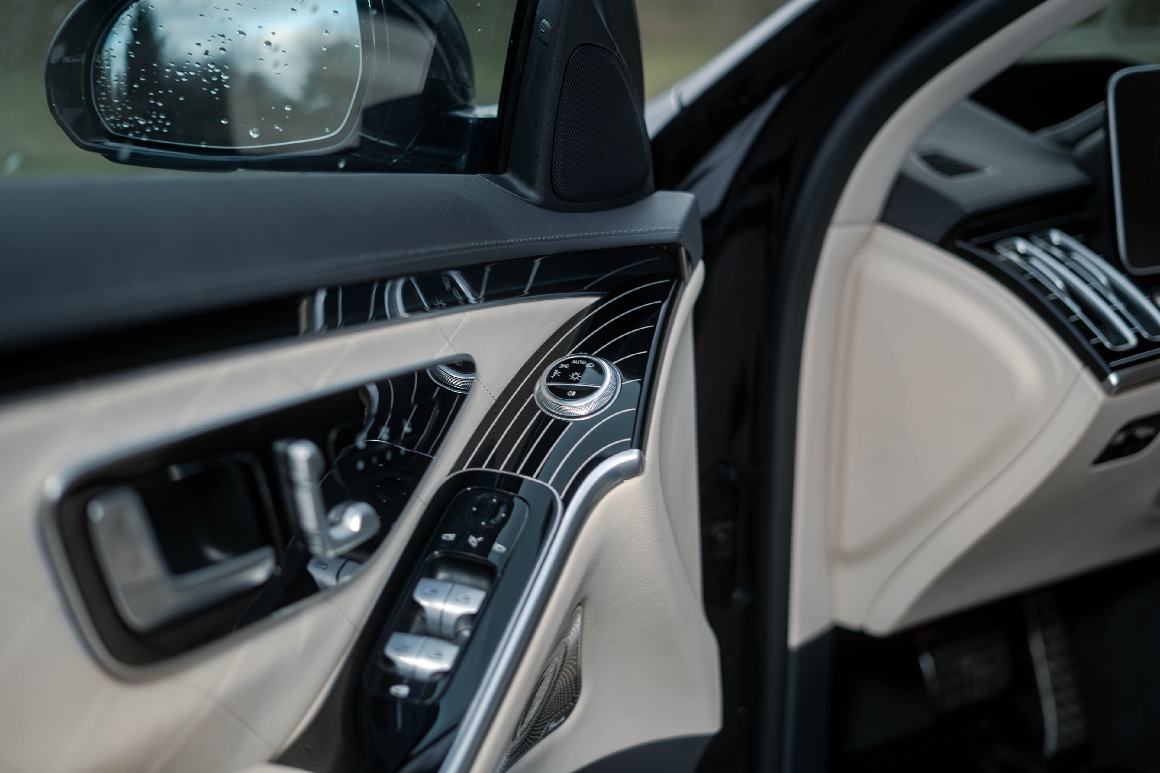 Mercedes-Benz Klasa S zdjęcie 25