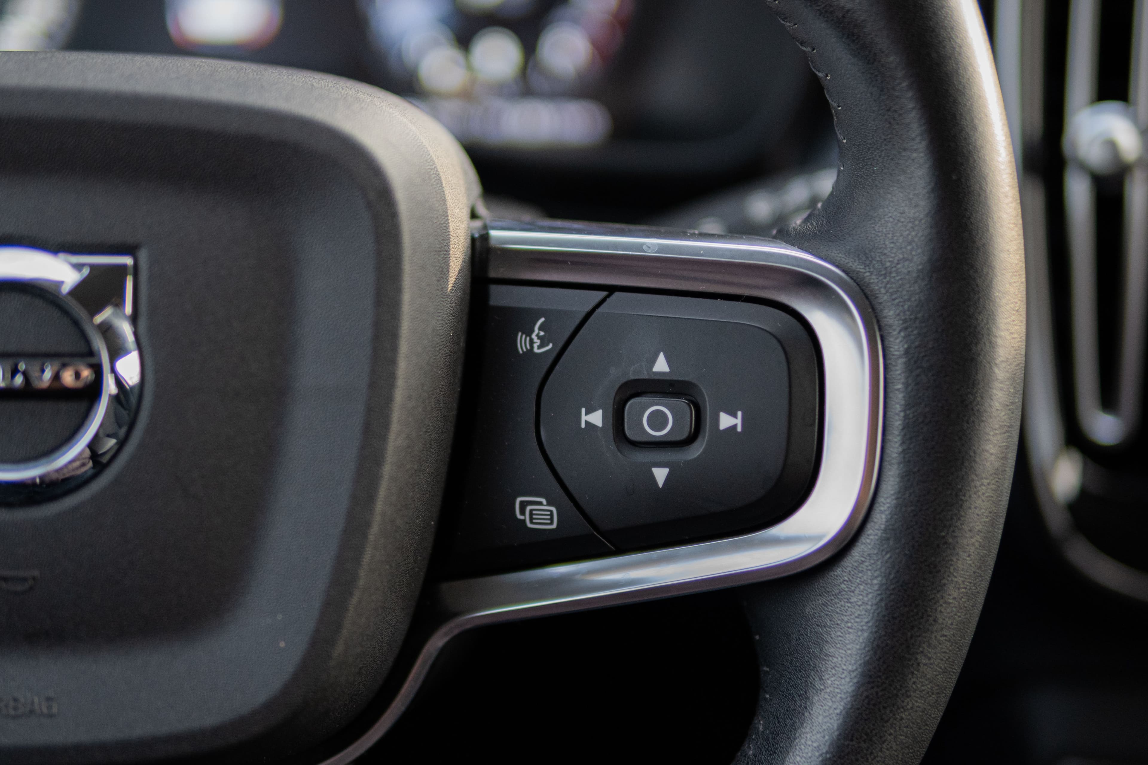 Volvo XC 40 zdjęcie 23