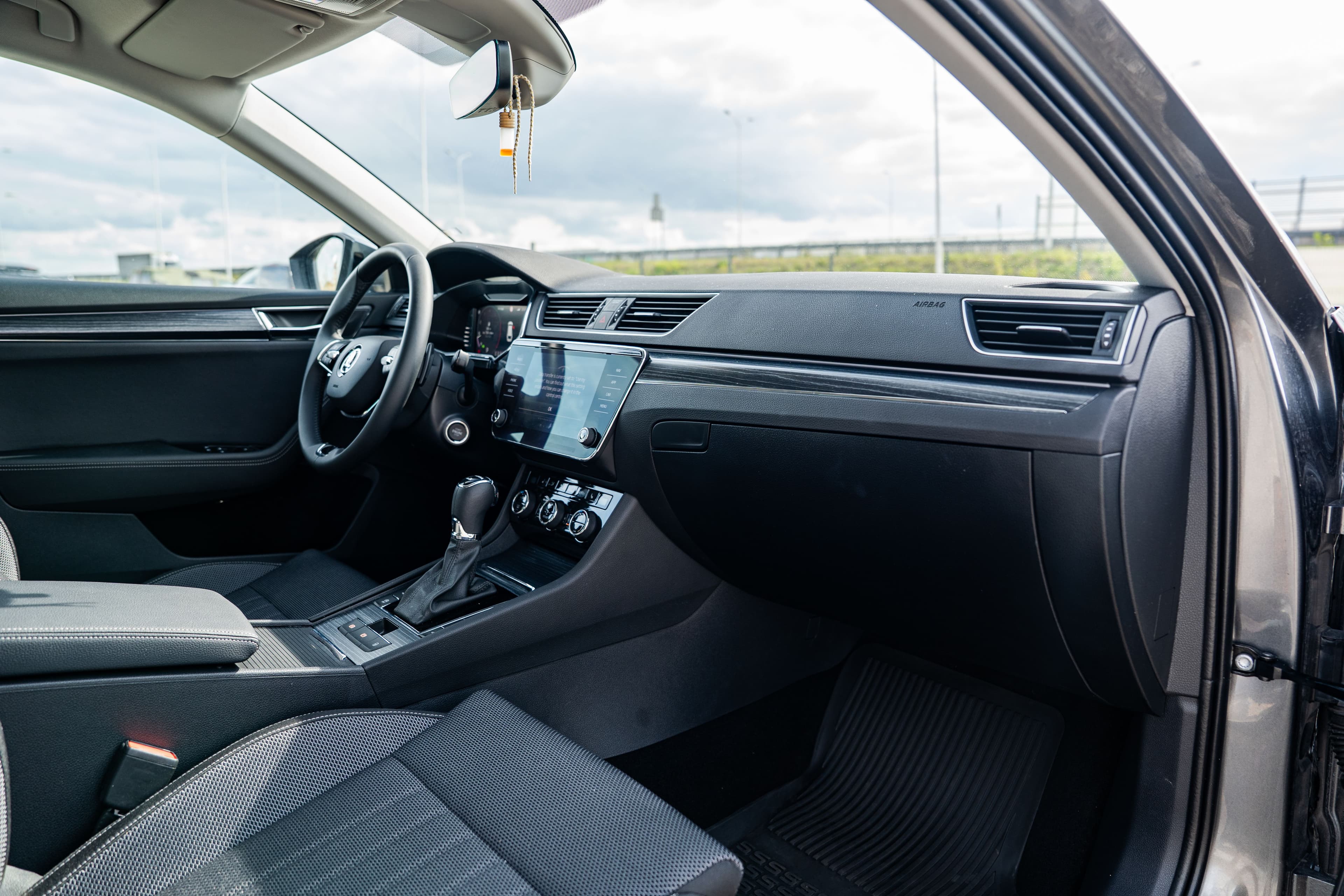 Skoda Superb zdjęcie 24