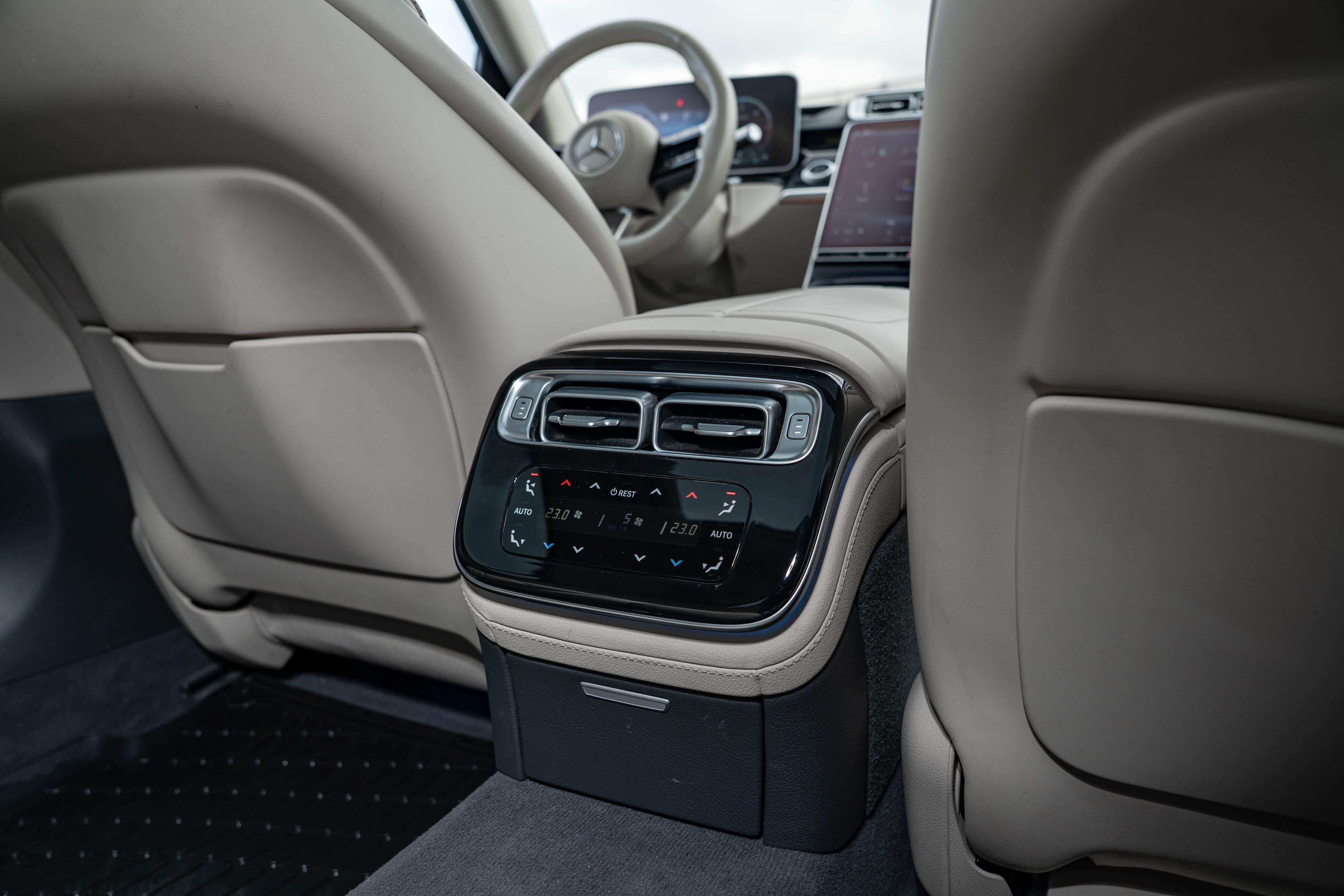 Mercedes-Benz Klasa S zdjęcie 24