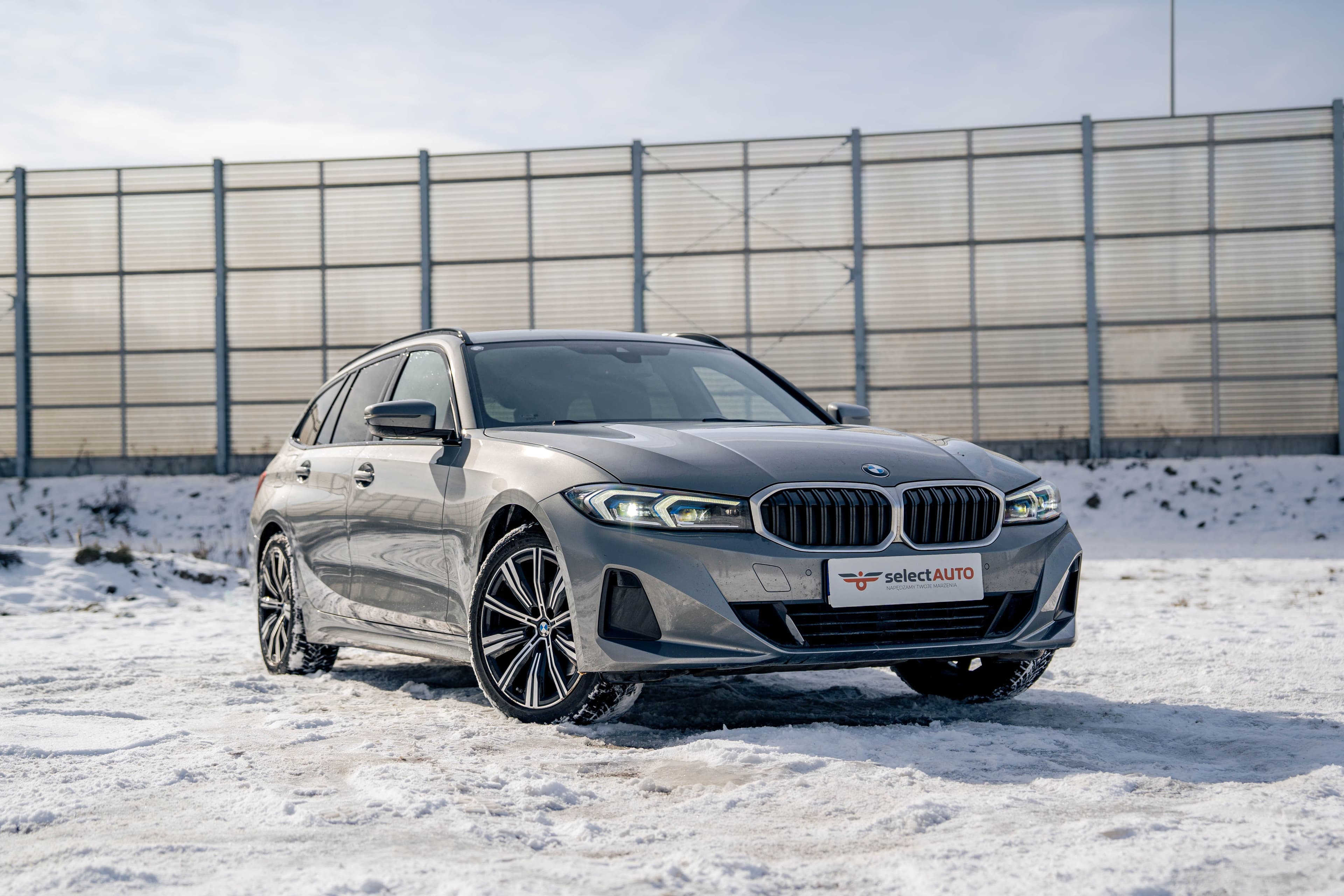 BMW Seria 3 zdjęcie 3