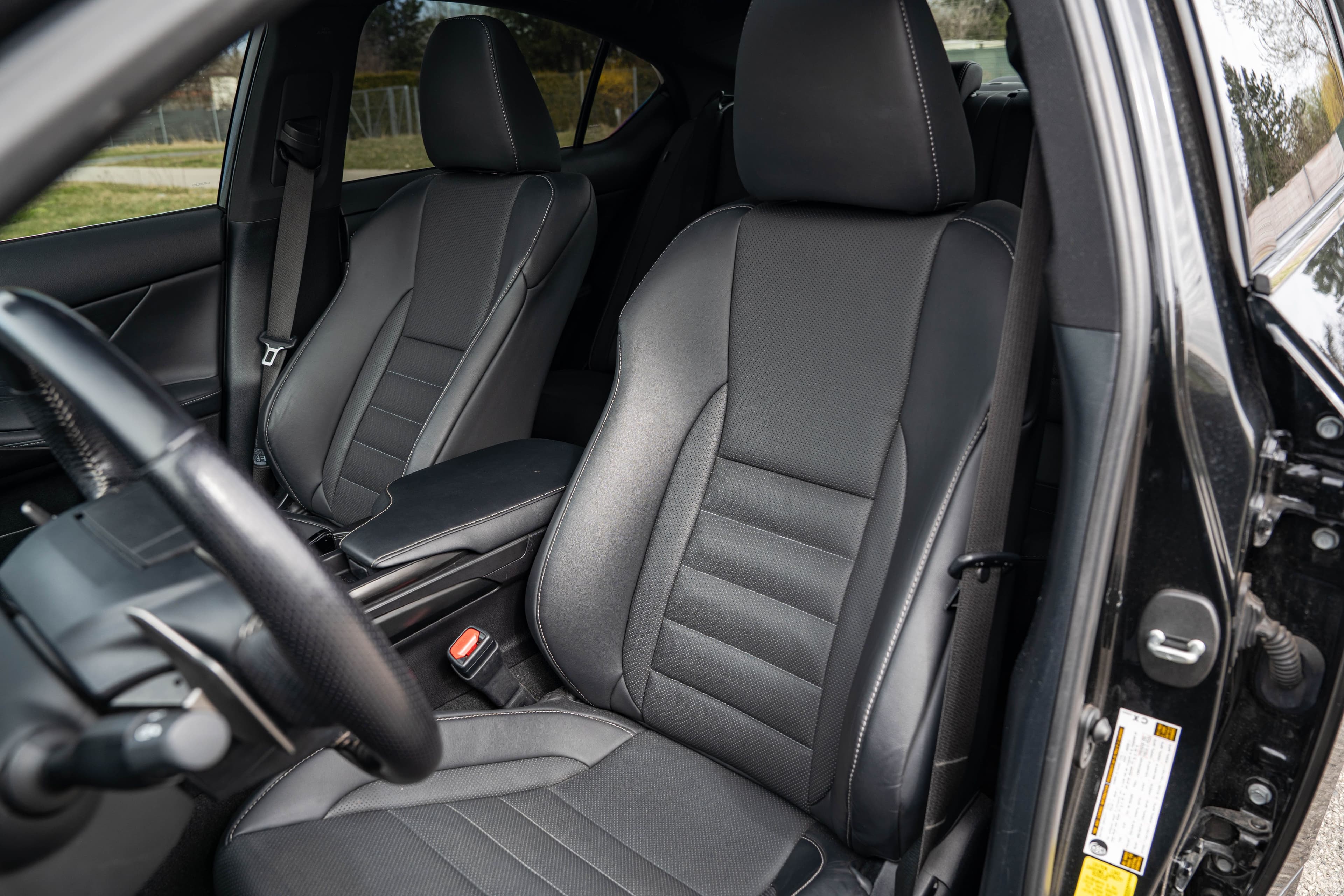 Lexus IS zdjęcie 25