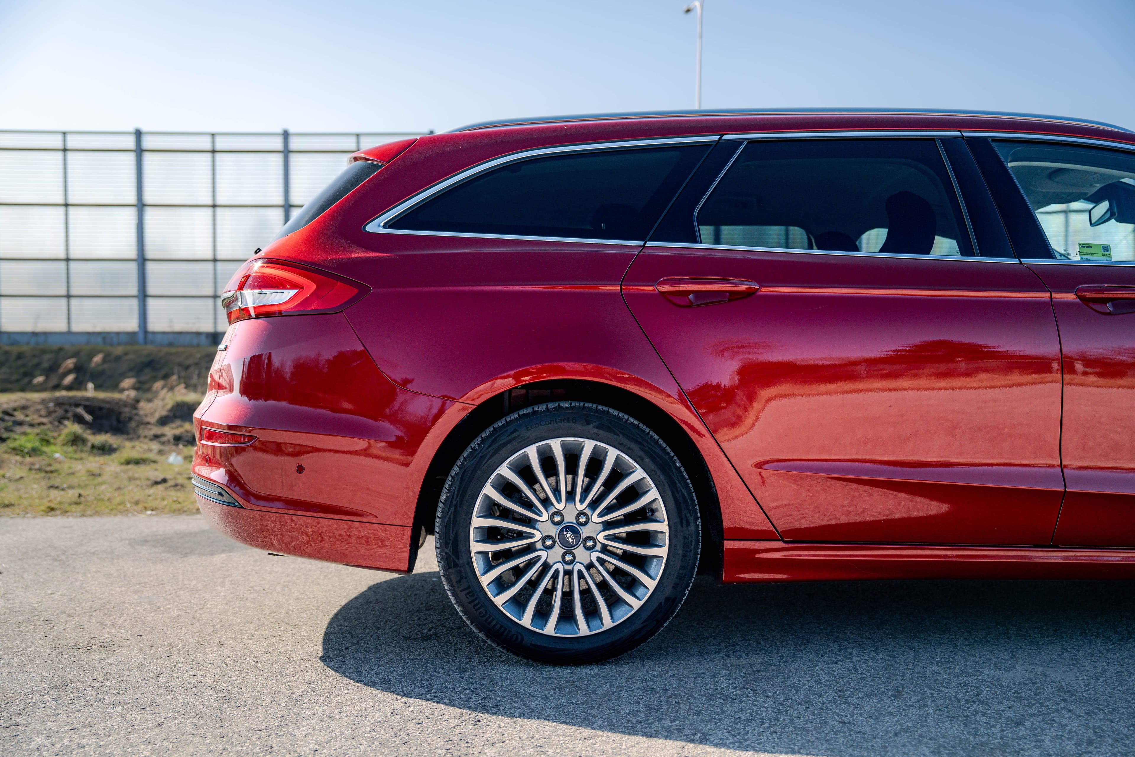 Ford Mondeo zdjęcie 7