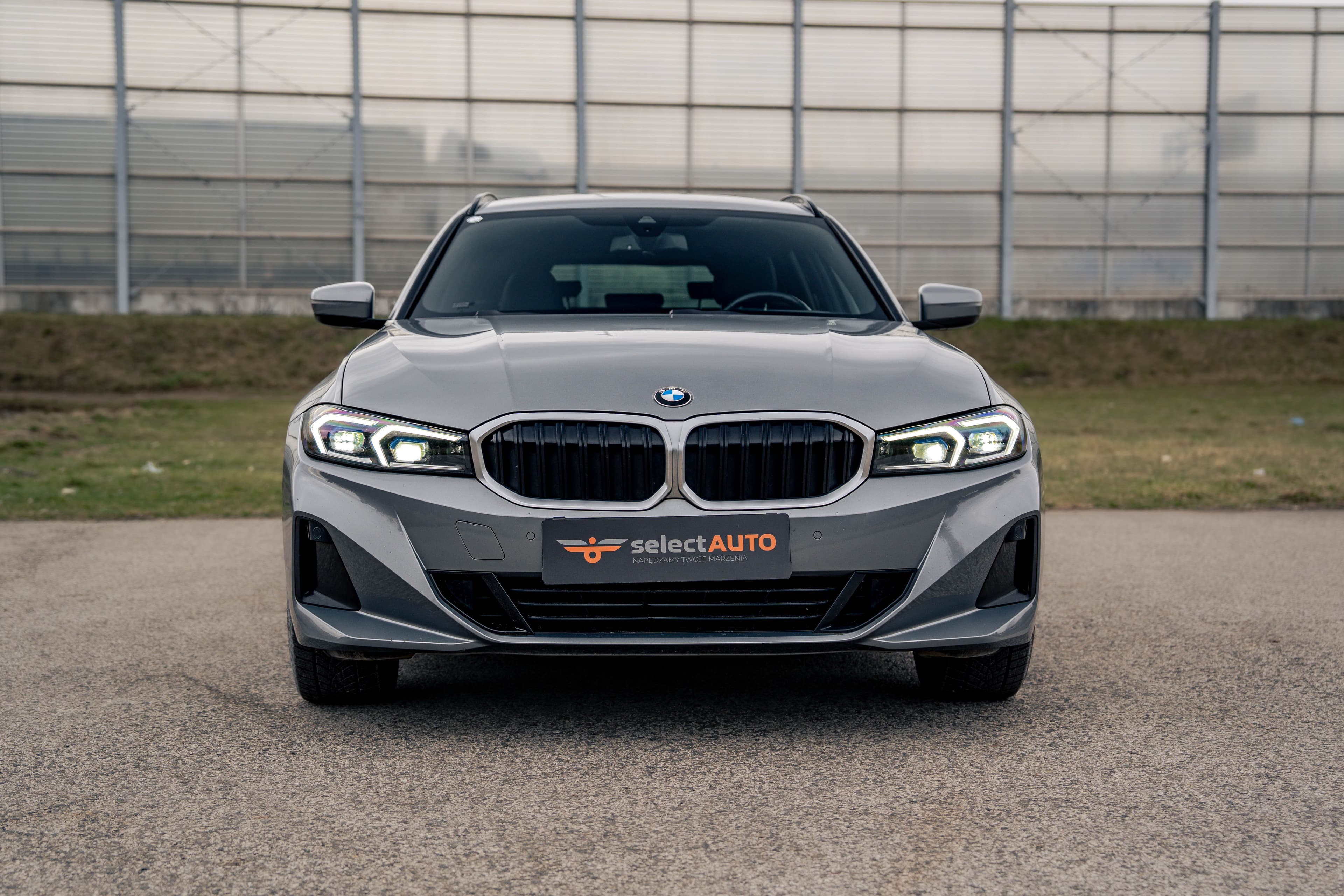 BMW Seria 3 zdjęcie 2