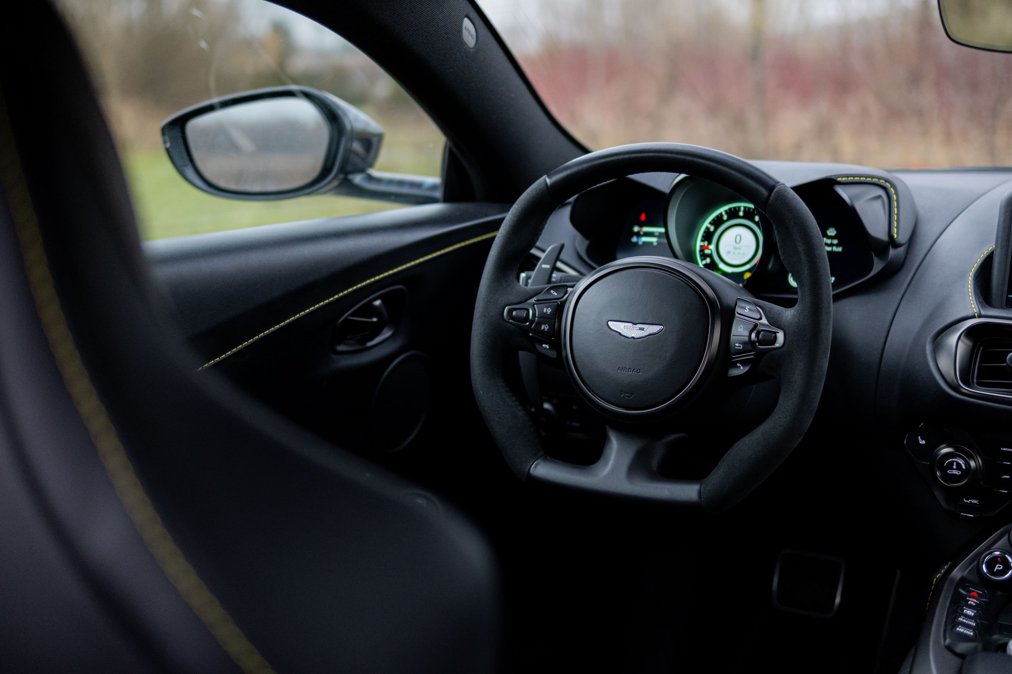 Aston Martin Vantage zdjęcie 18