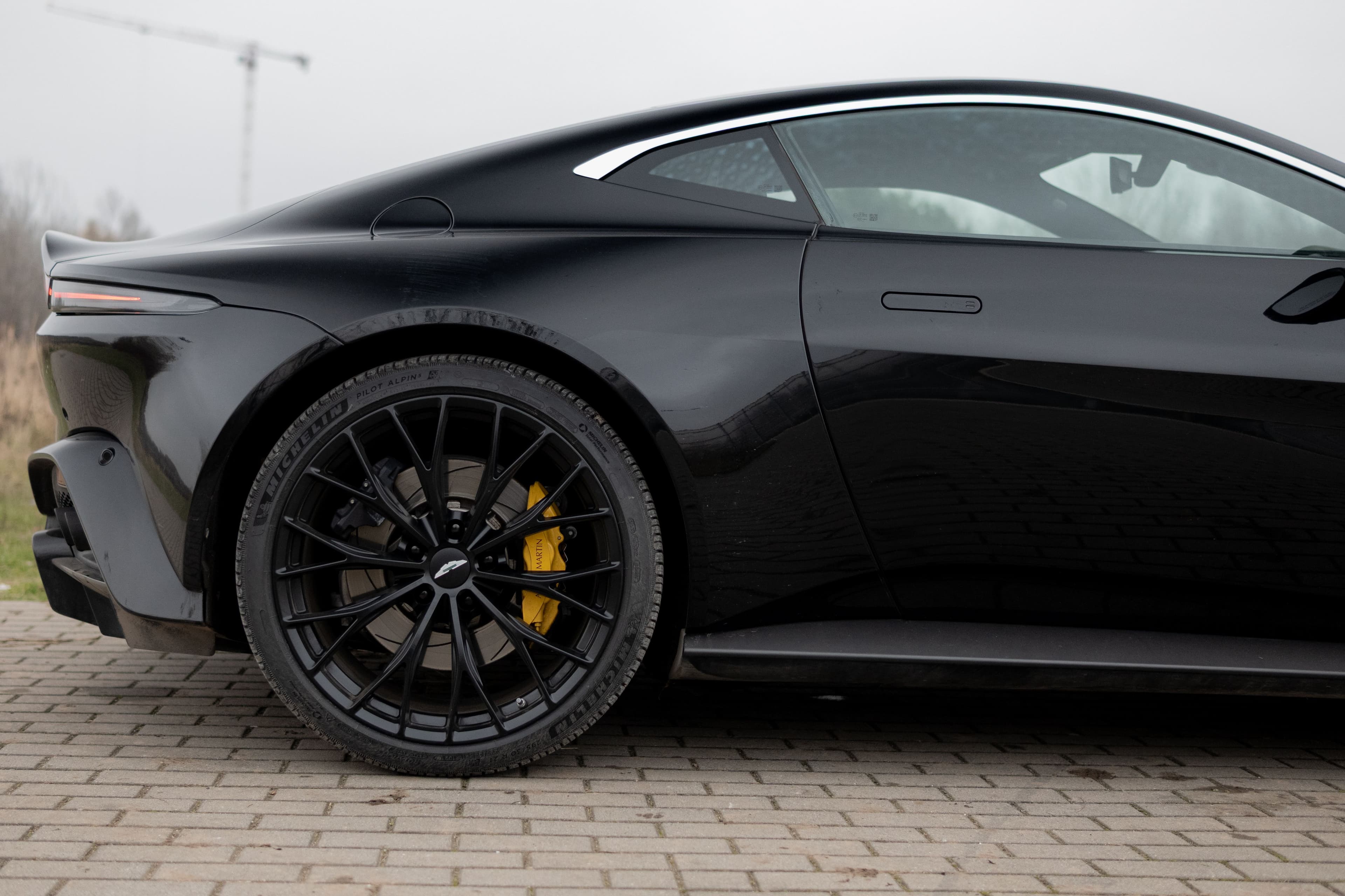 Aston Martin Vantage zdjęcie 7