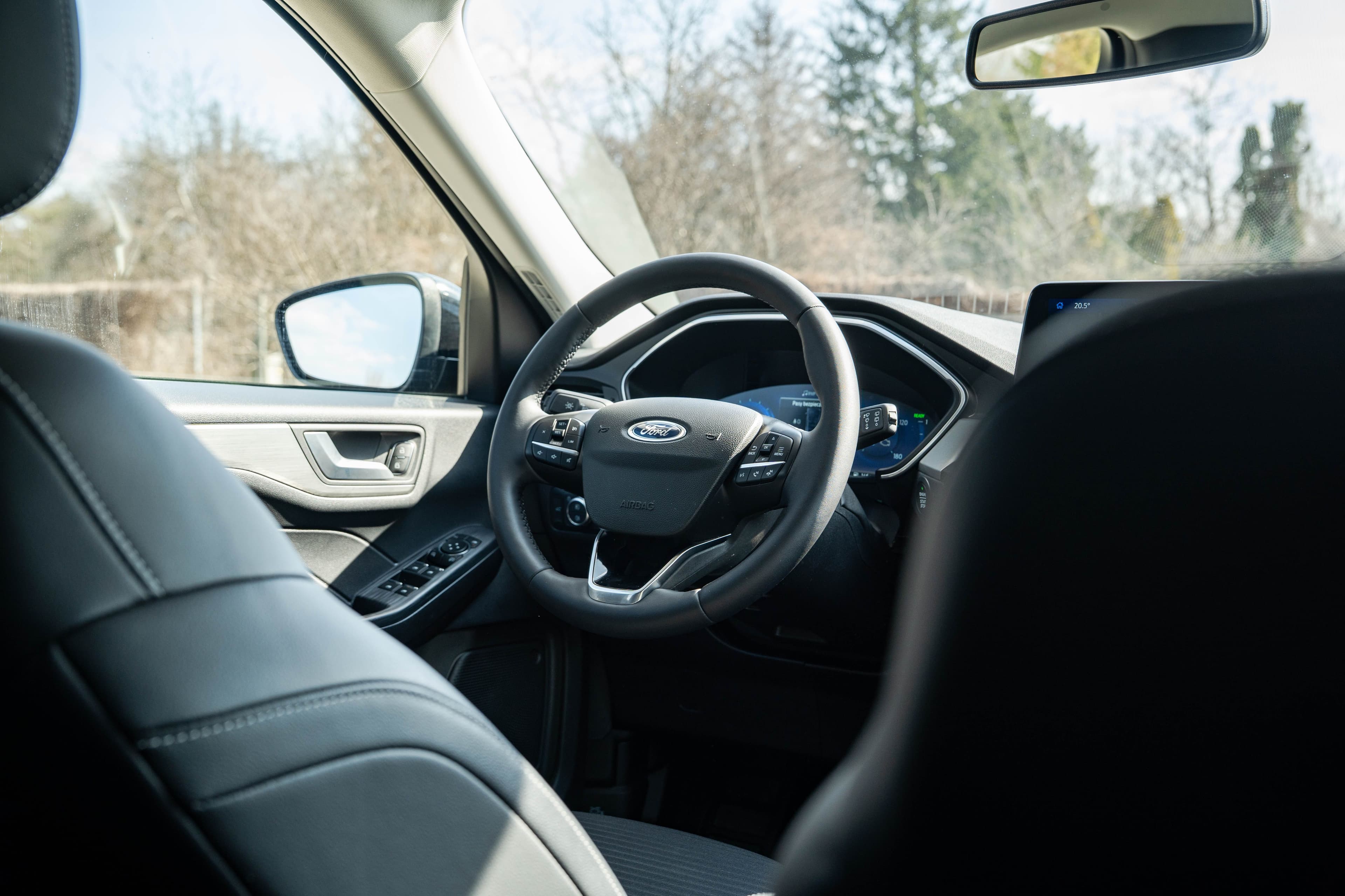 Ford Kuga zdjęcie 21