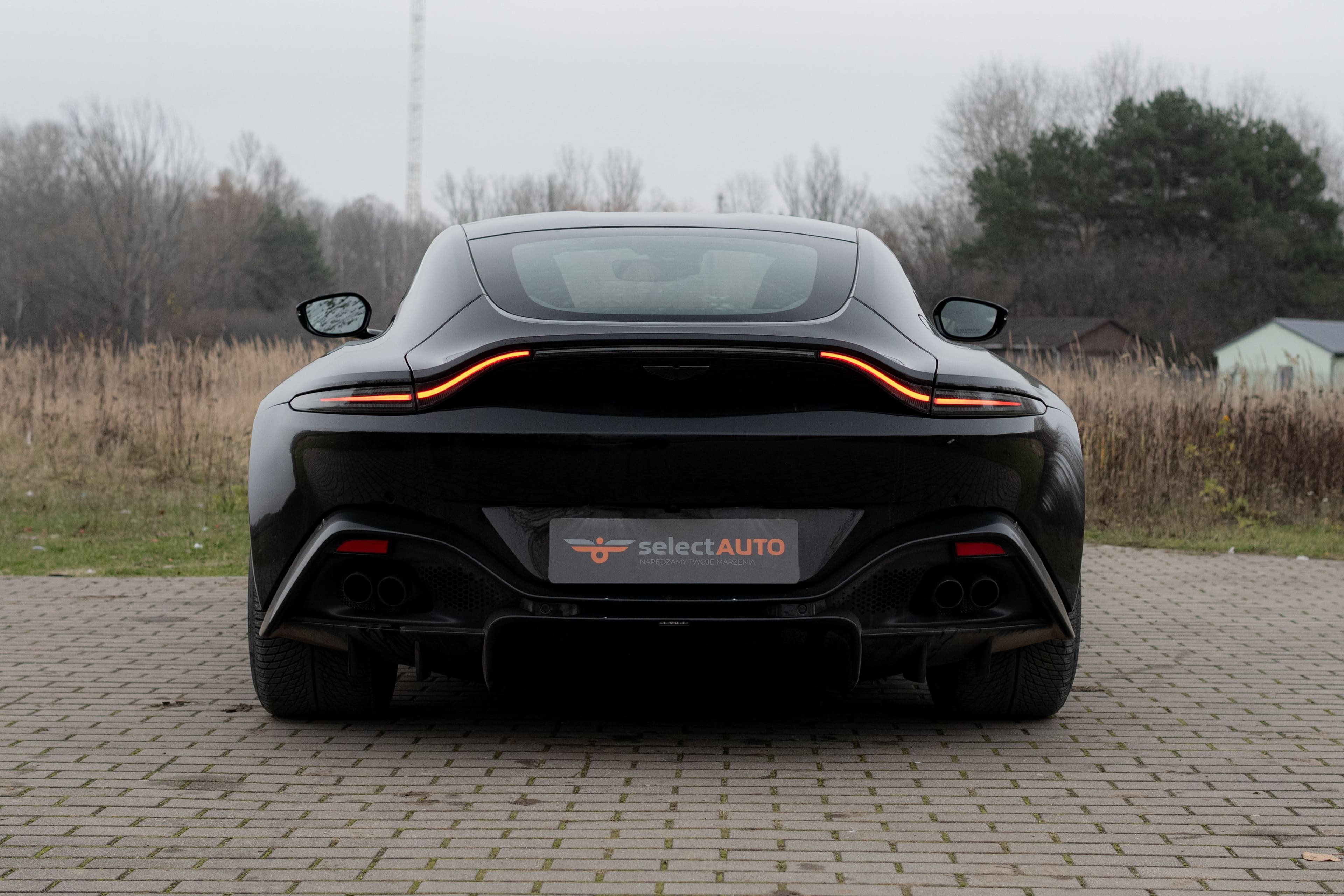 Aston Martin Vantage zdjęcie 5