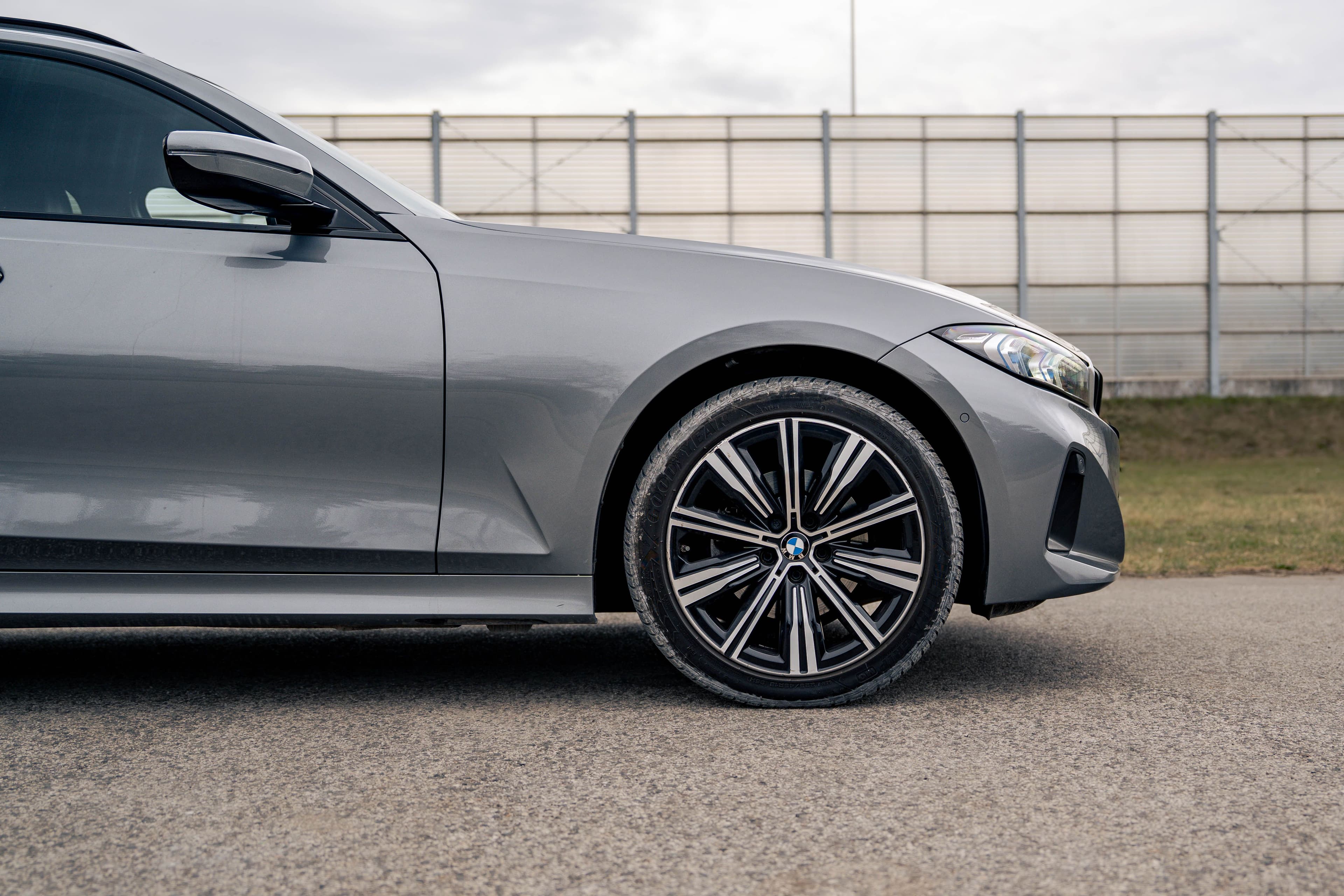 BMW Seria 3 zdjęcie 8