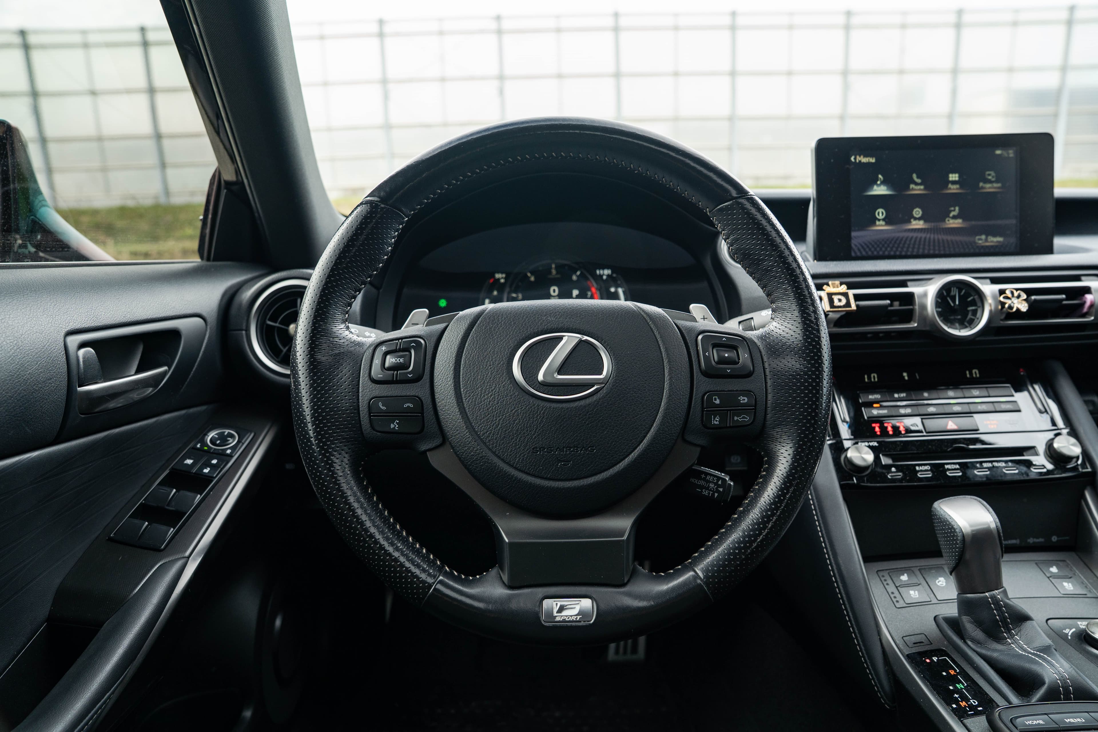 Lexus IS zdjęcie 17