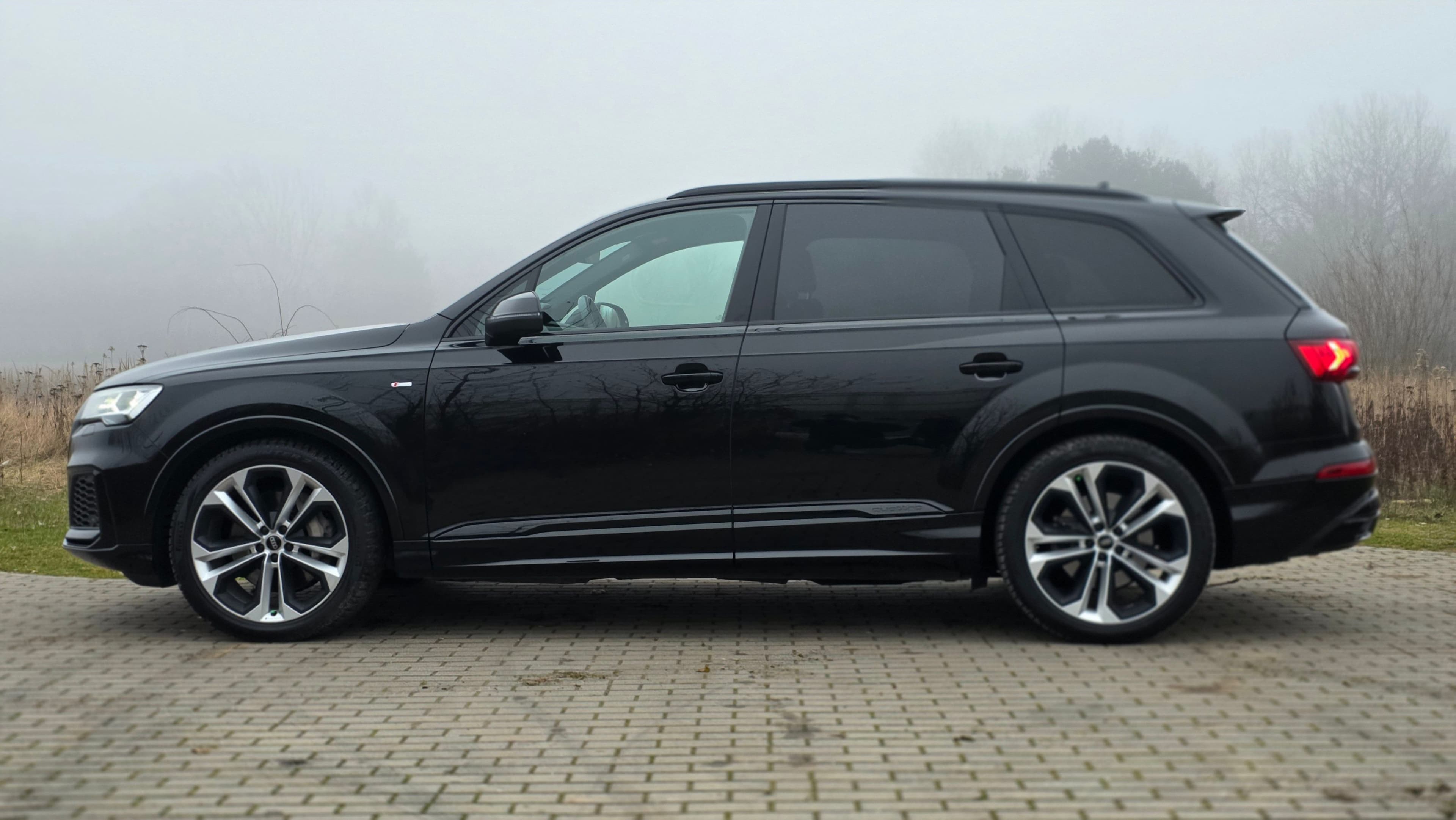 Audi Q7 zdjęcie 9
