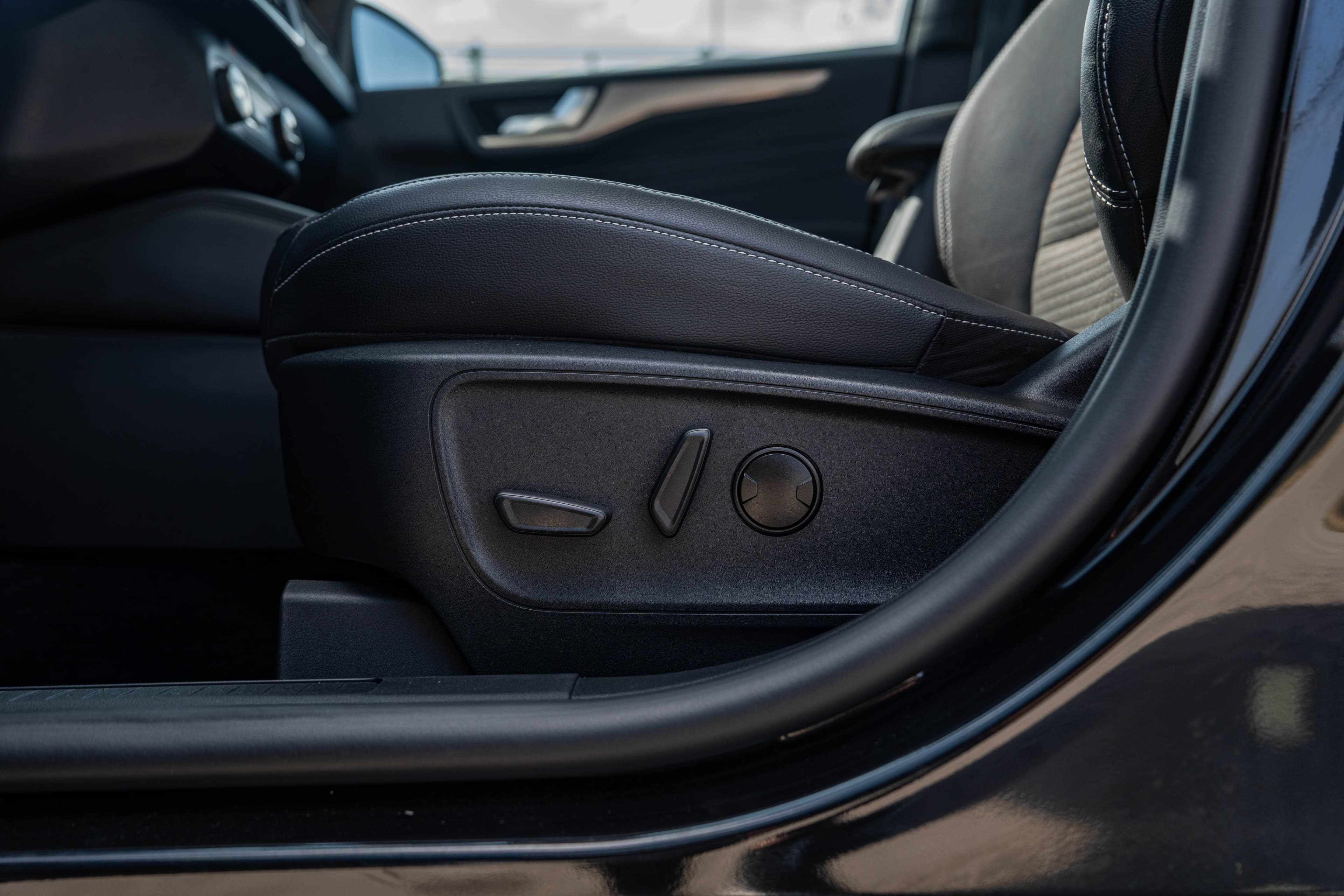 Ford Kuga zdjęcie 27