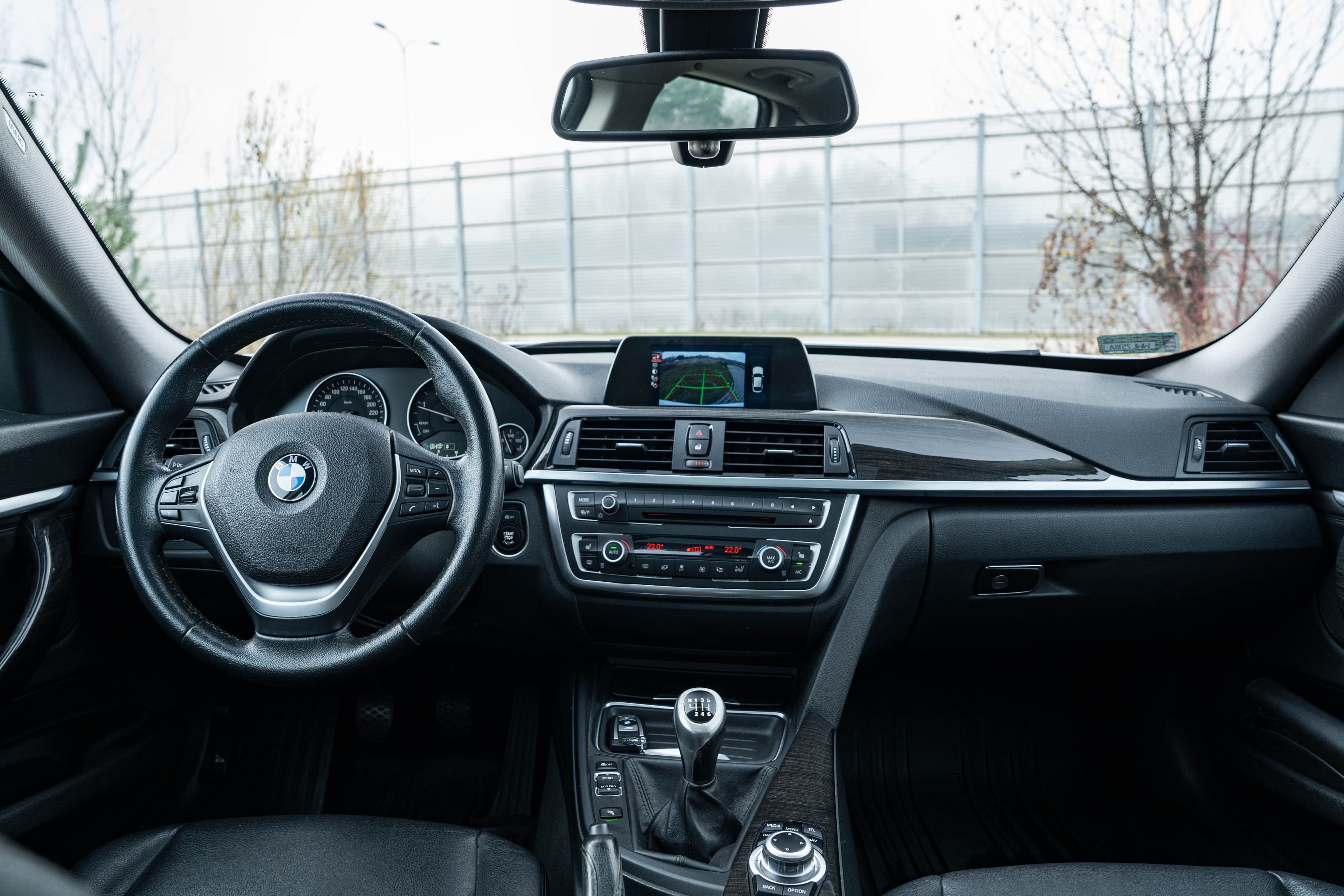 BMW Seria 3 zdjęcie 21