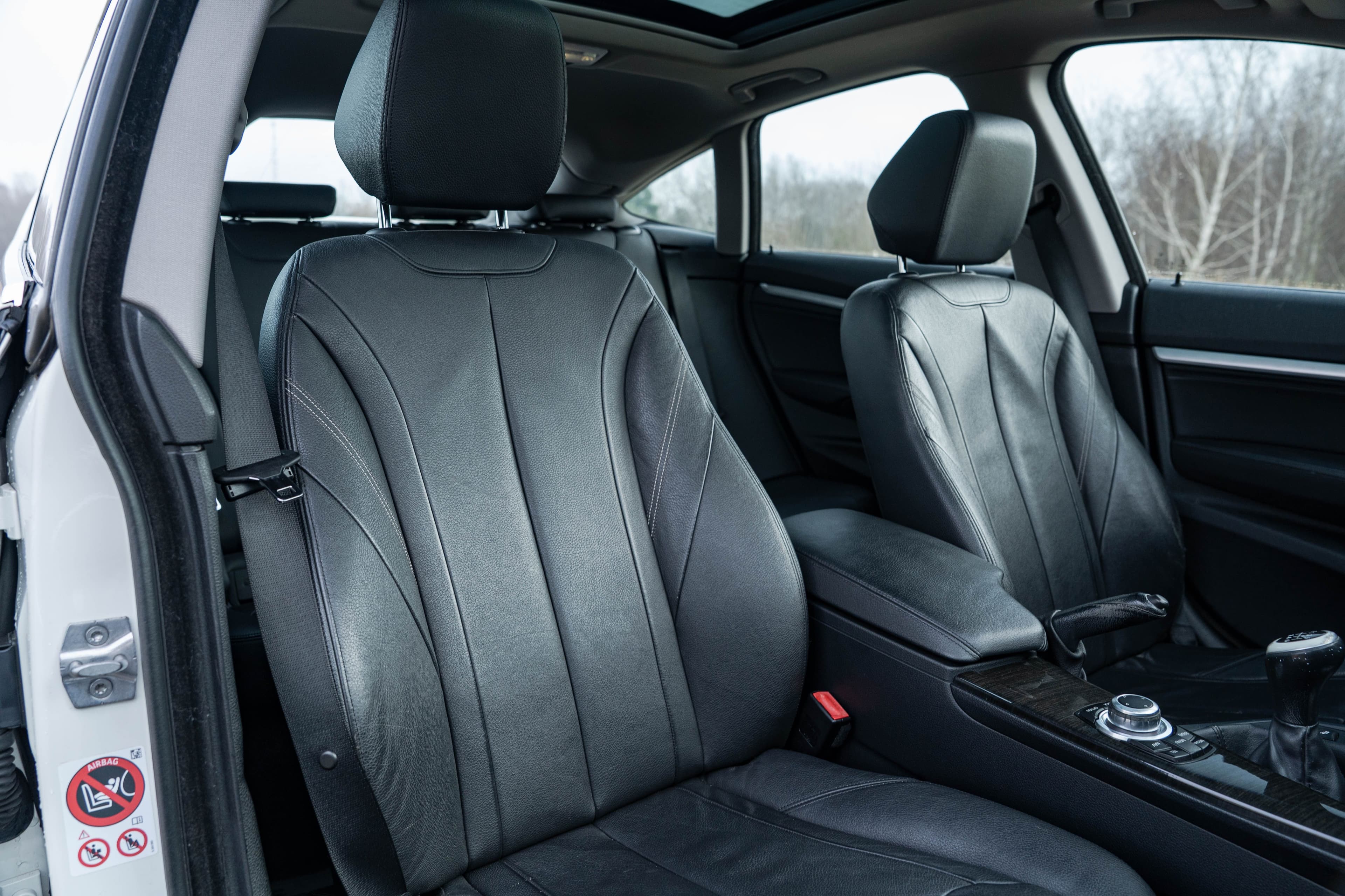 BMW Seria 3 zdjęcie 28