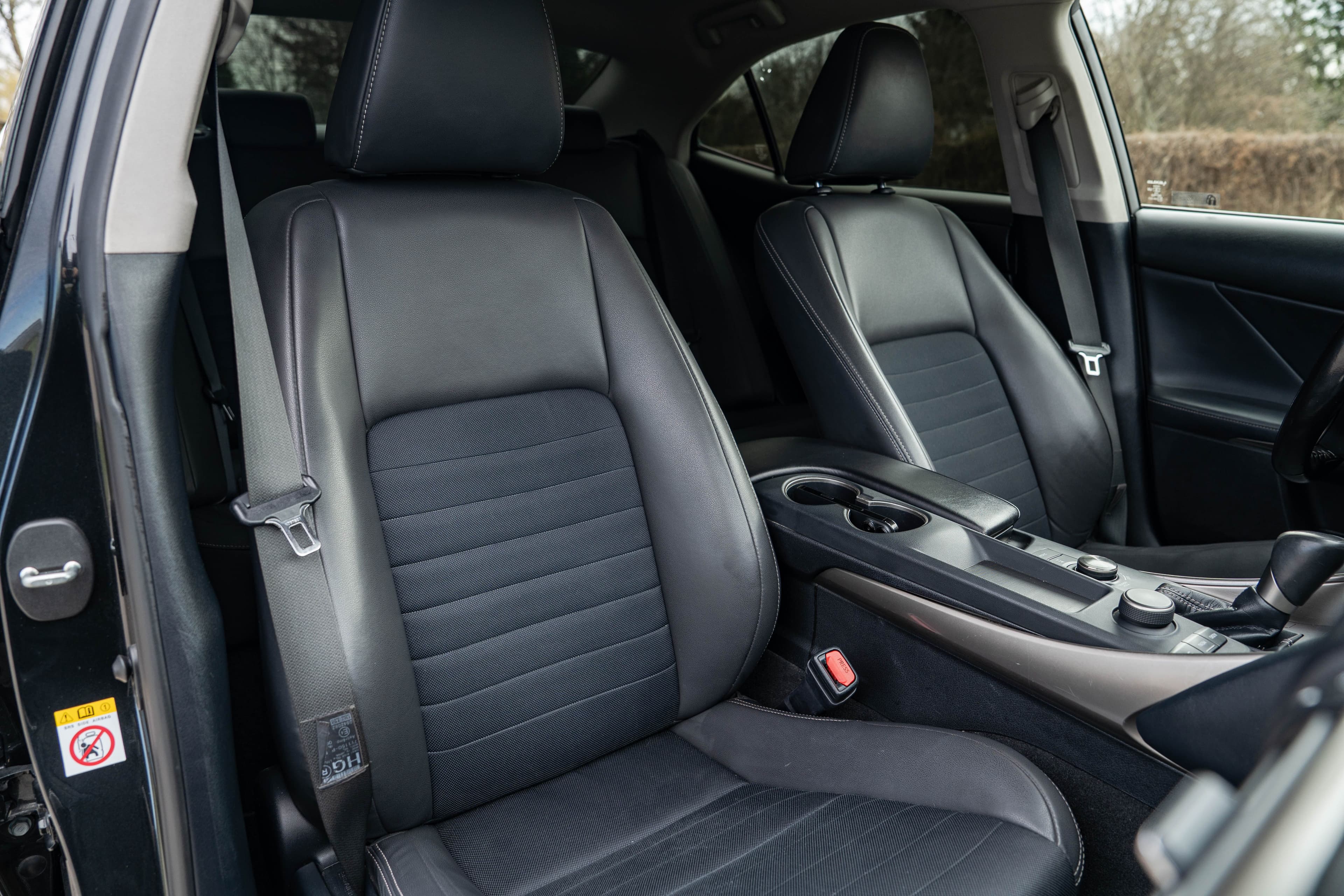 Lexus IS zdjęcie 22