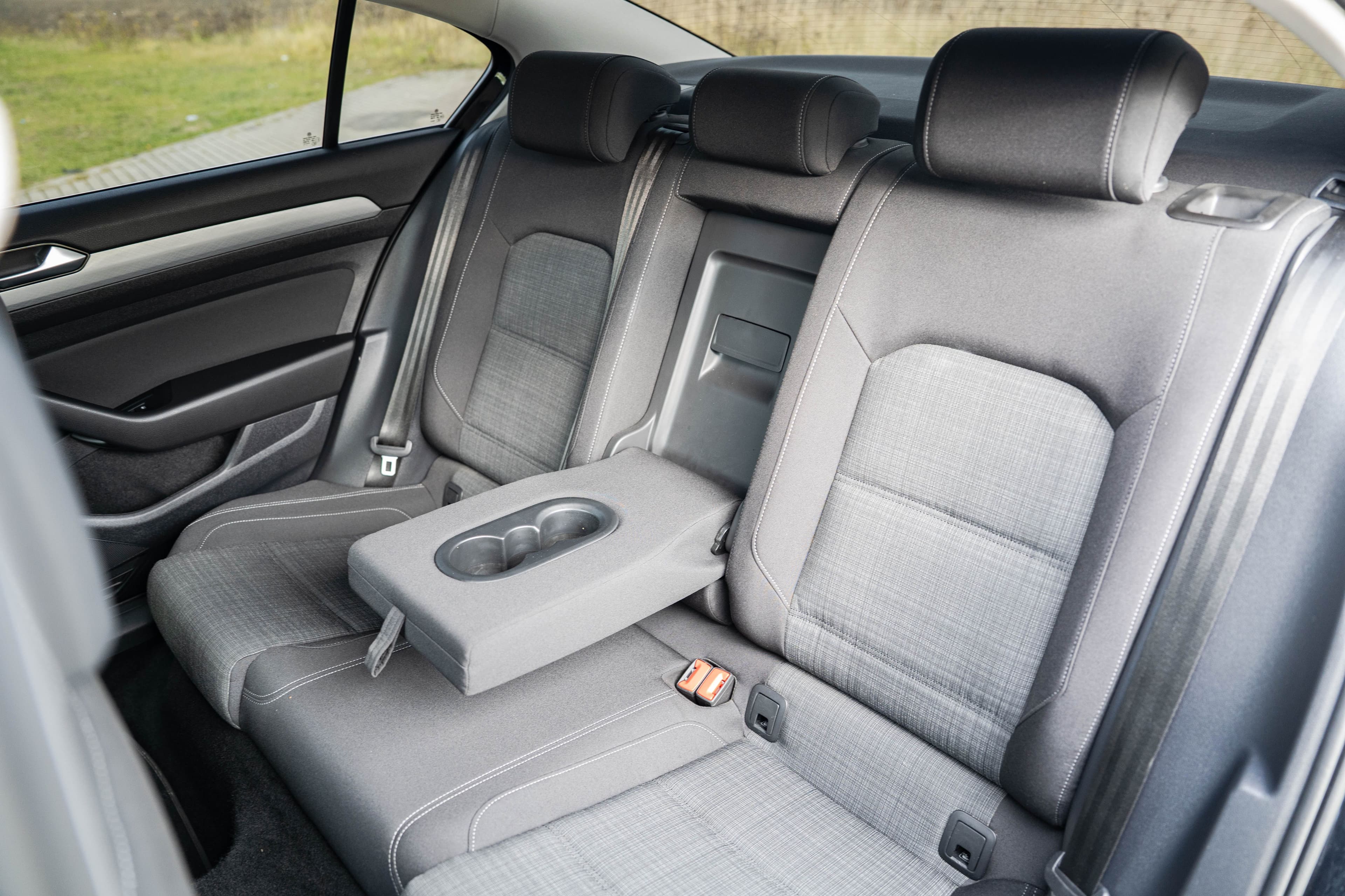 Volkswagen Passat zdjęcie 23