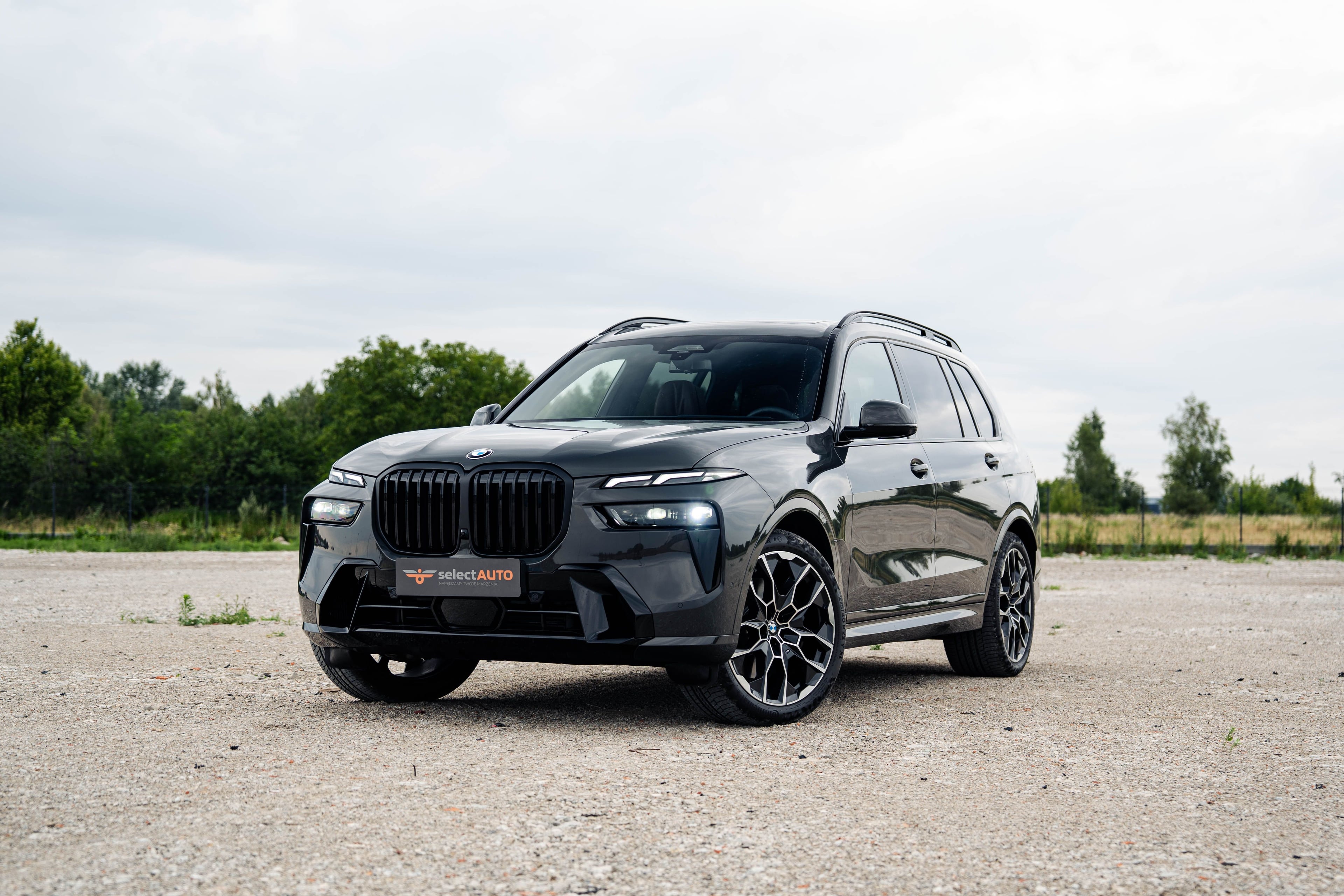 BMW X7 zdjęcie 1