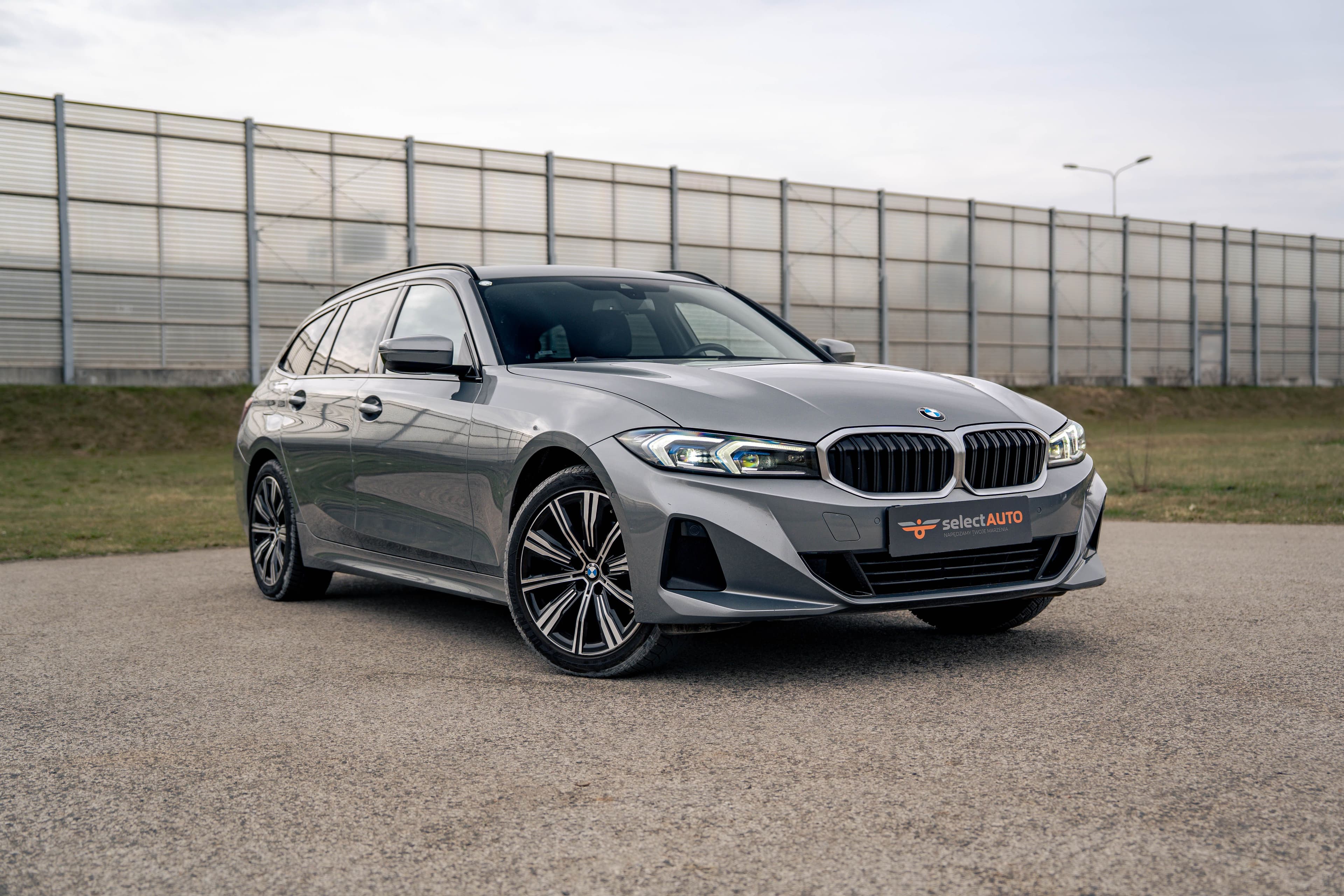 BMW Seria 3 zdjęcie 3