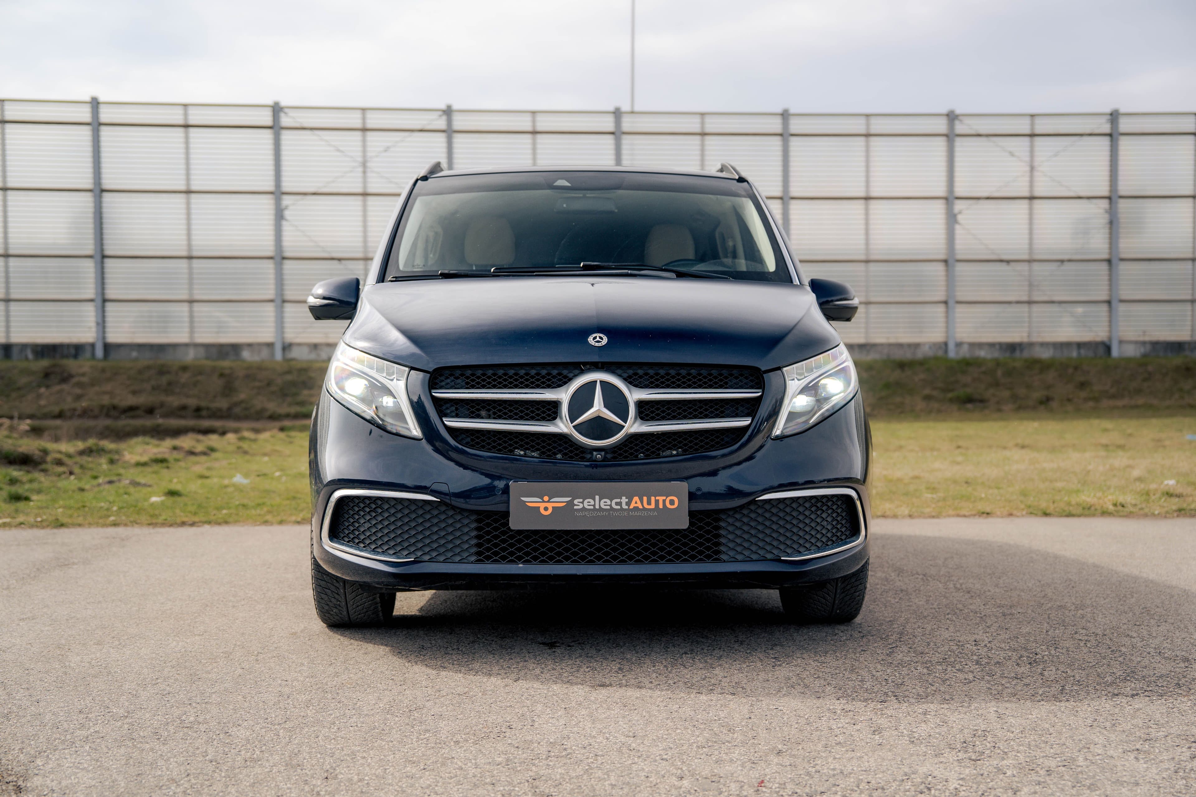 Mercedes-Benz V Klasa zdjęcie 2