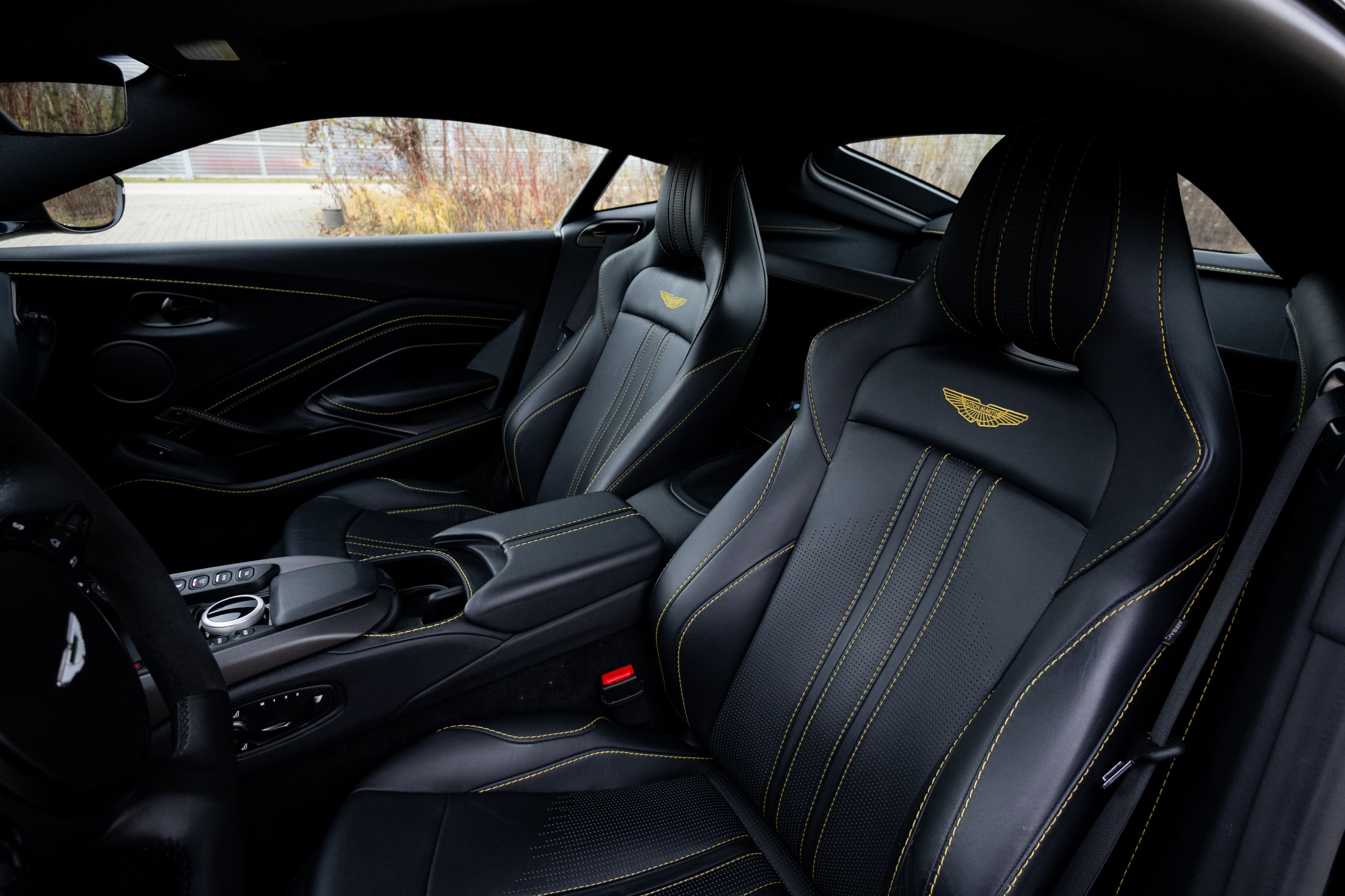 Aston Martin Vantage zdjęcie 26