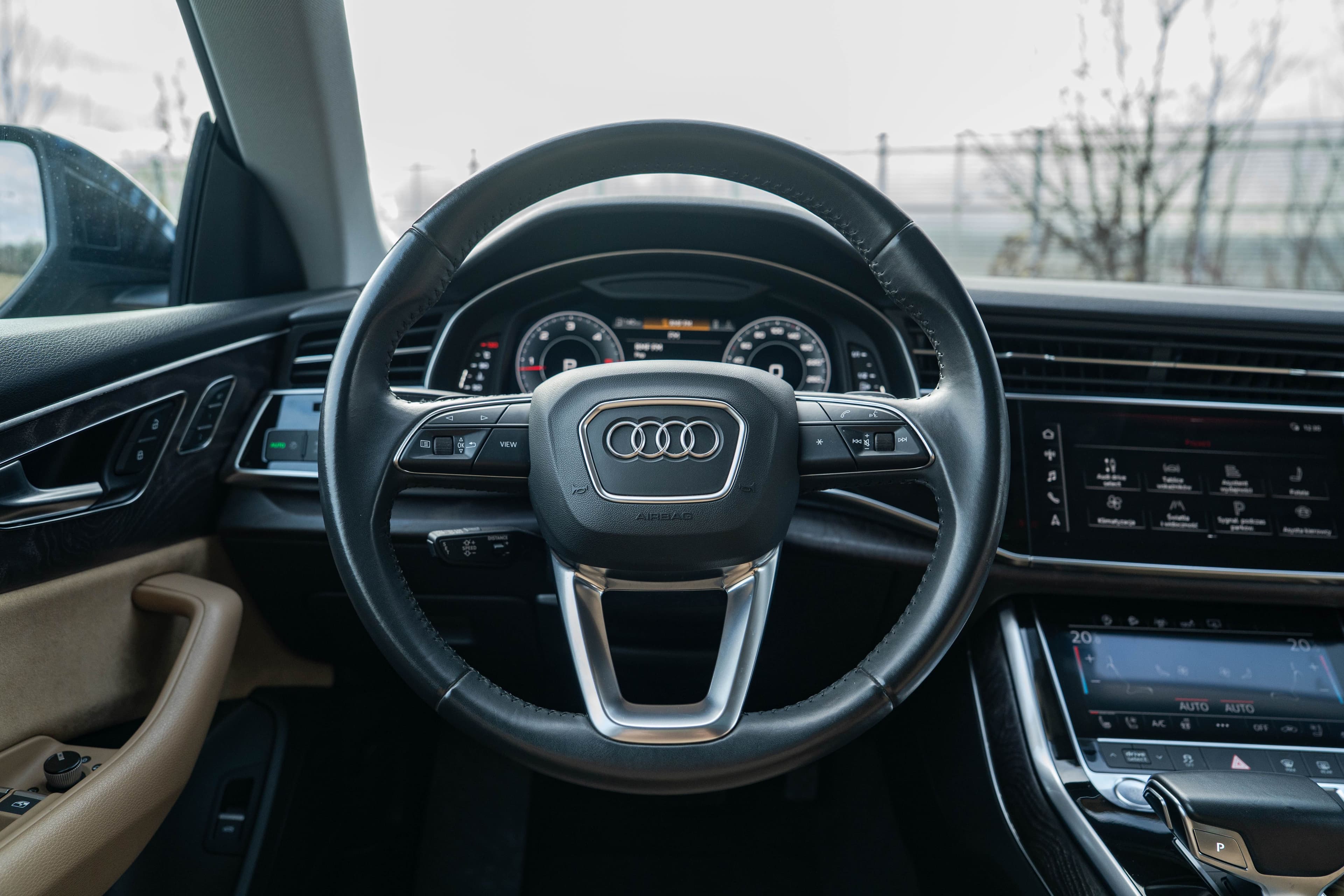 Audi Q8 zdjęcie 15