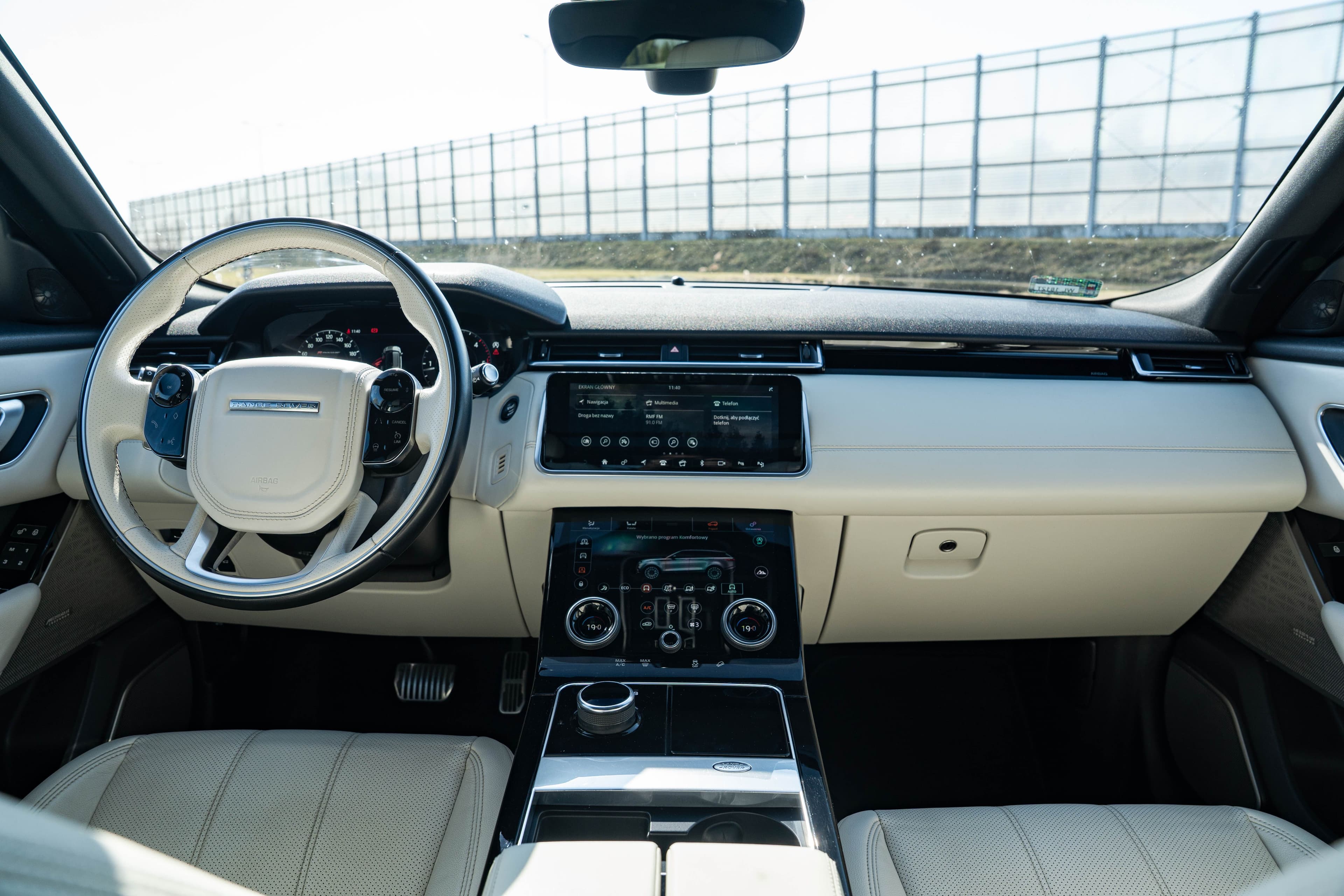 Land Rover Range Rover Velar zdjęcie 20